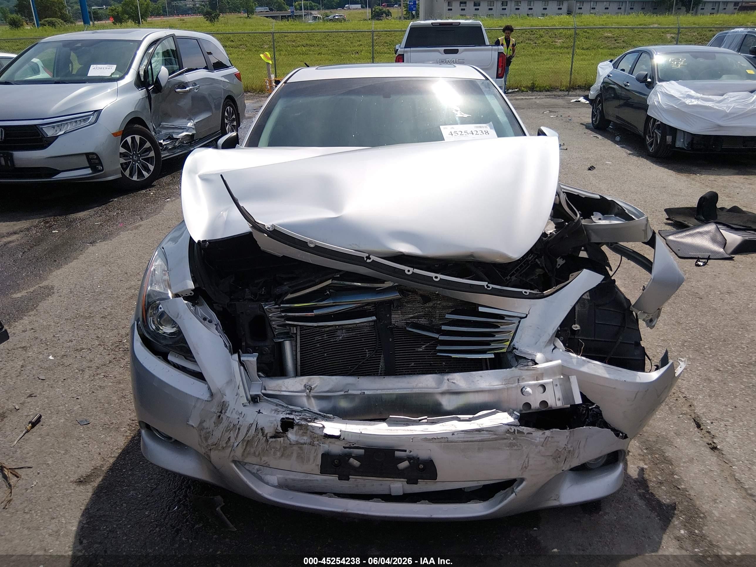 2014 Infiniti Q60 Journey/sport Silver vin: JN1CV6EKXEM113131