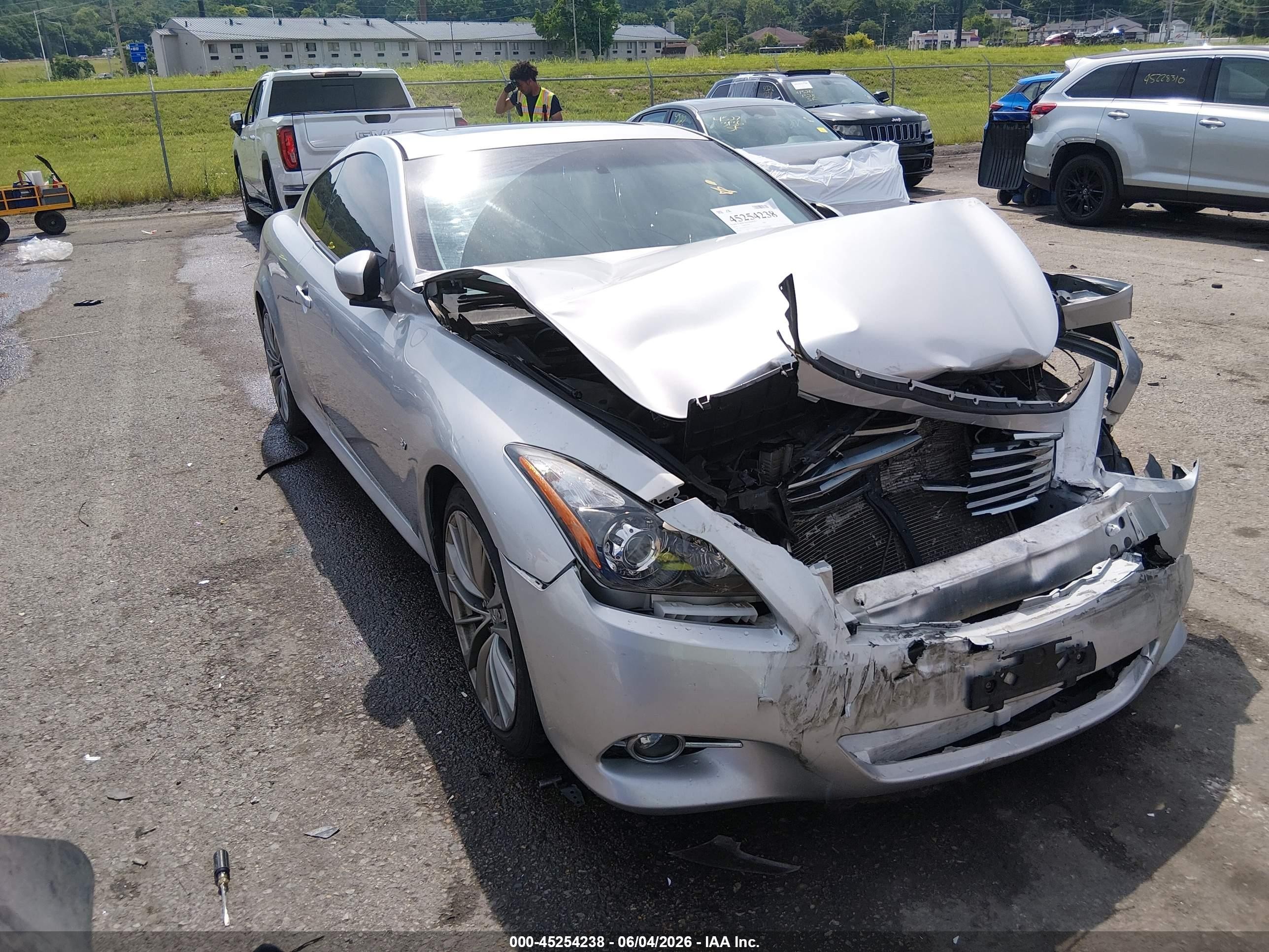 2014 Infiniti Q60 Journey/sport Silver vin: JN1CV6EKXEM113131