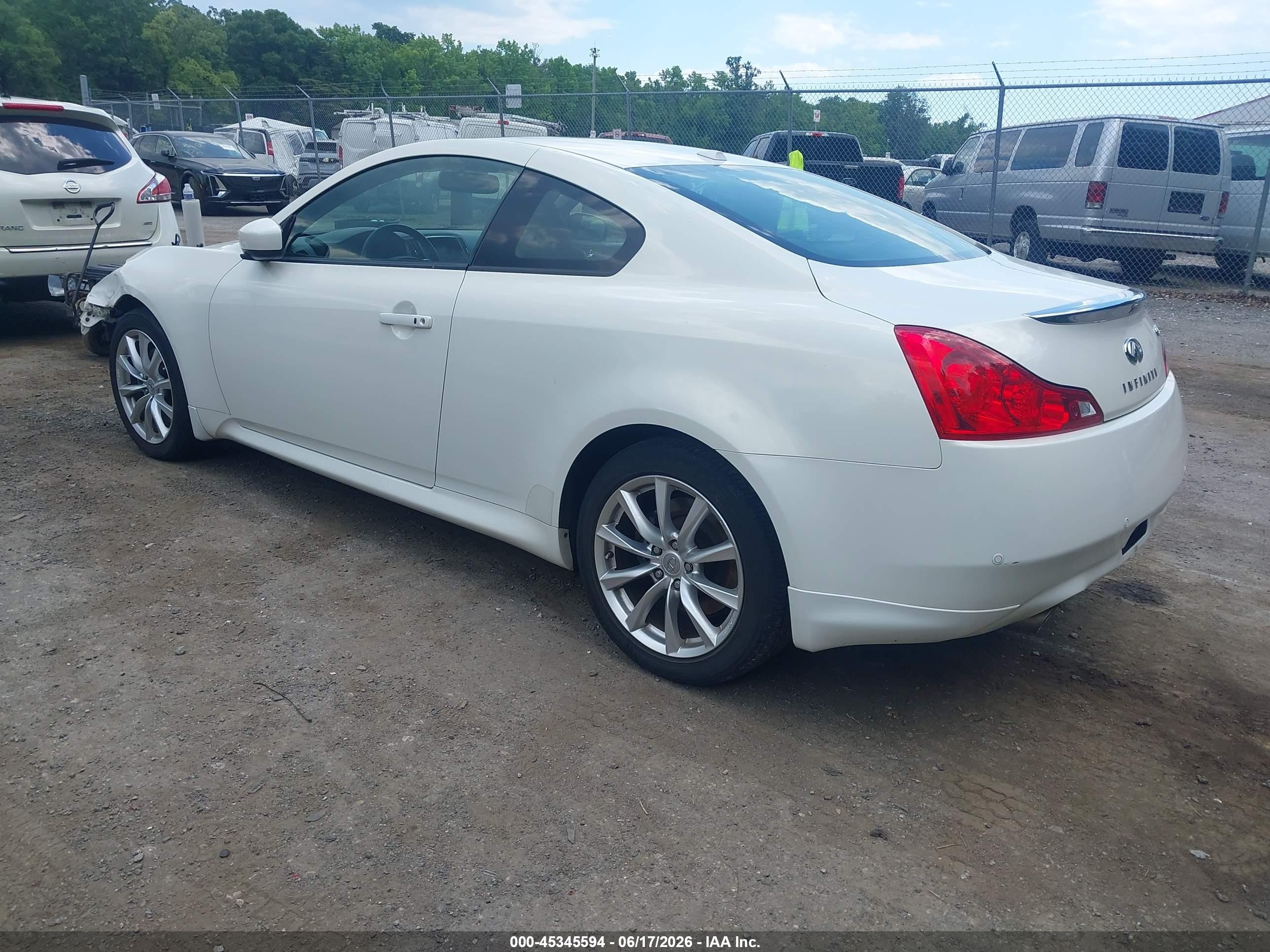 2012 Infiniti G37x   White vin: JN1CV6EL0CM471960