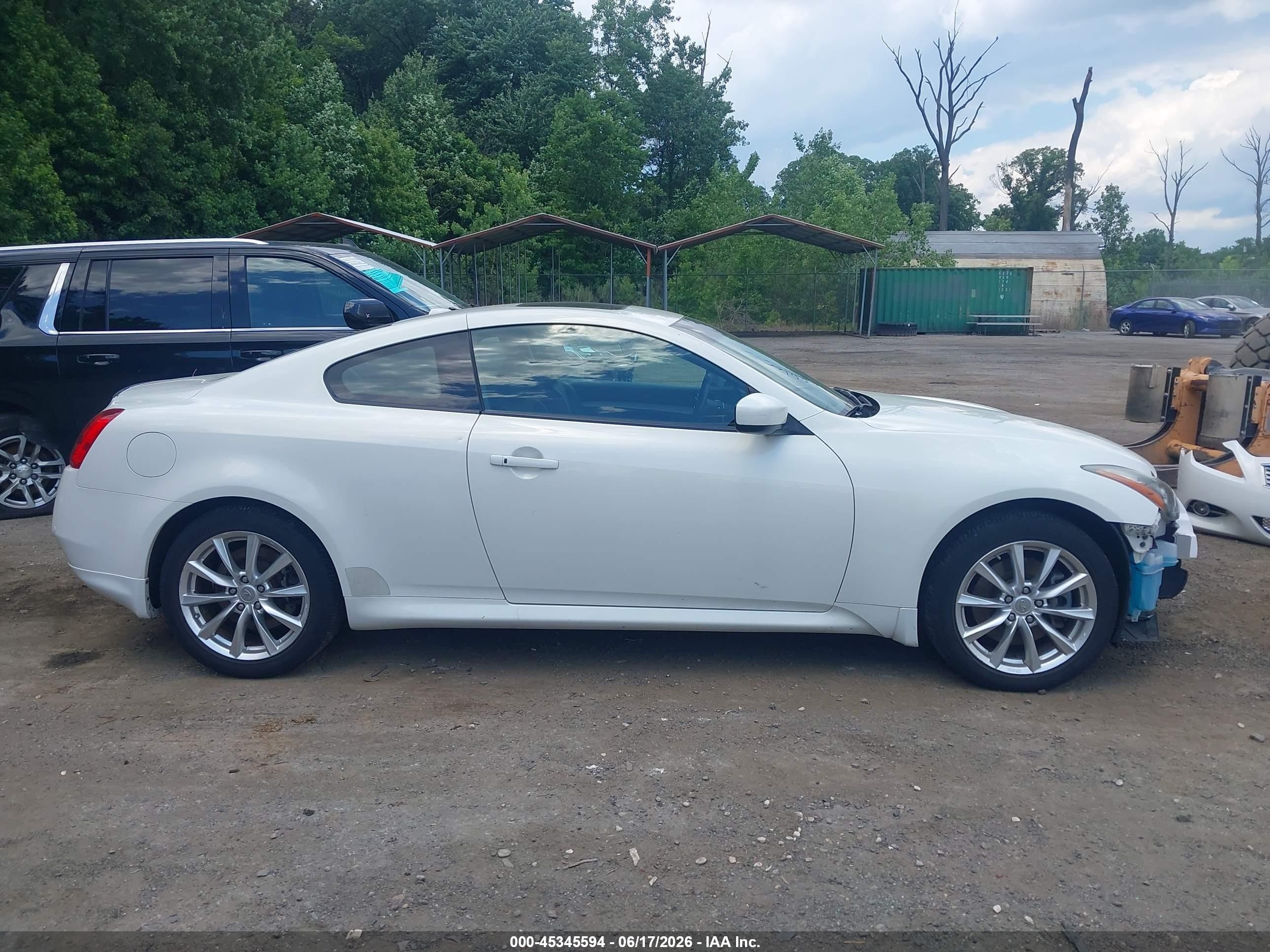 2012 Infiniti G37x   White vin: JN1CV6EL0CM471960