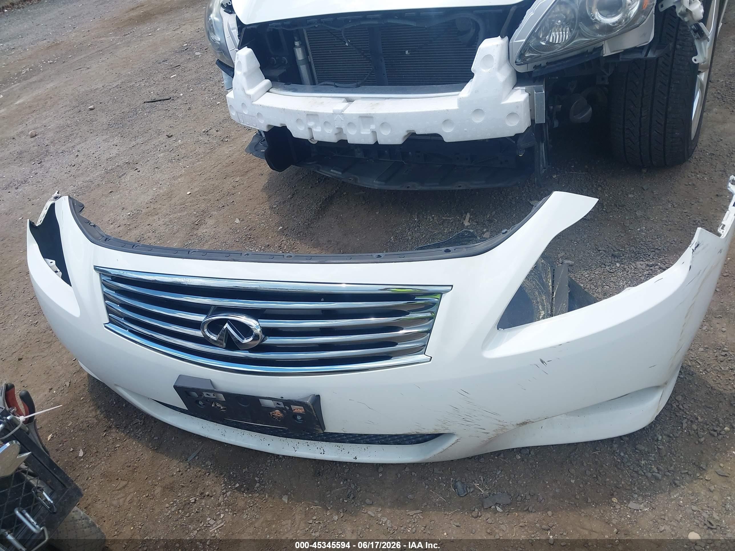 2012 Infiniti G37x   White vin: JN1CV6EL0CM471960