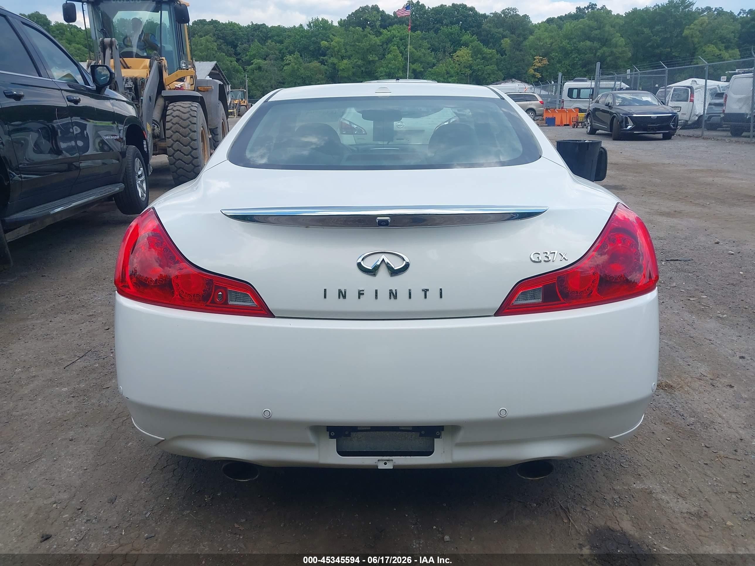 2012 Infiniti G37x   White vin: JN1CV6EL0CM471960