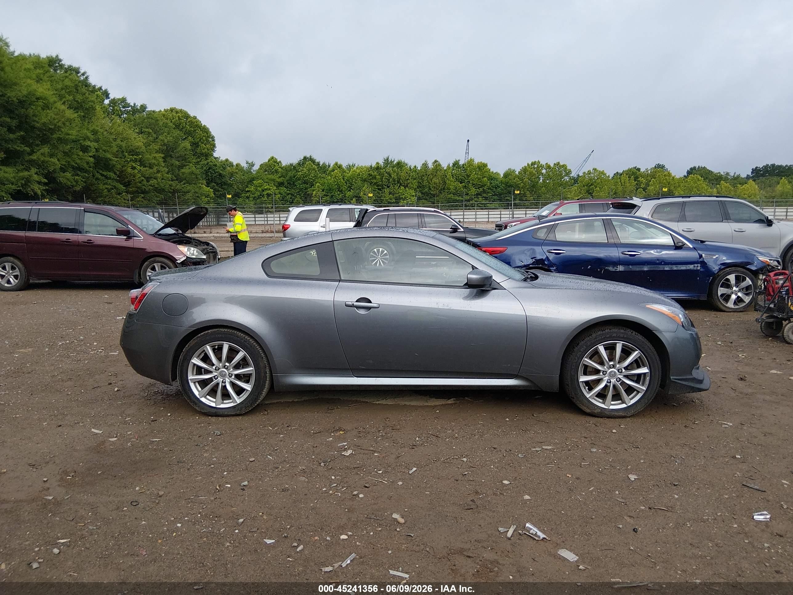 2014 Infiniti Q60 Gray vin: JN1CV6EL0EM130836