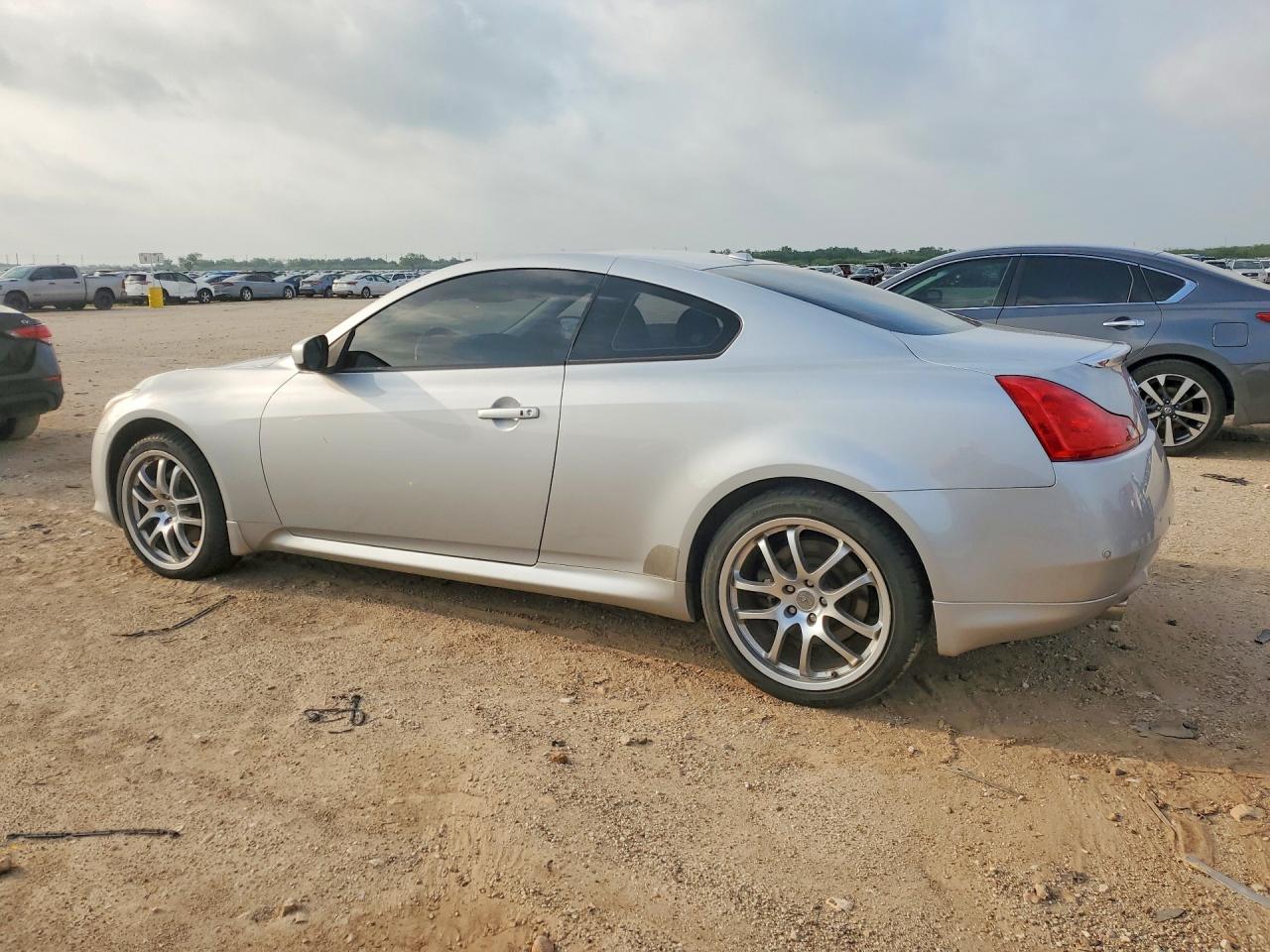 2013 Infiniti G37 Coupe X Серебряный vin: JN1CV6EL2DM981745