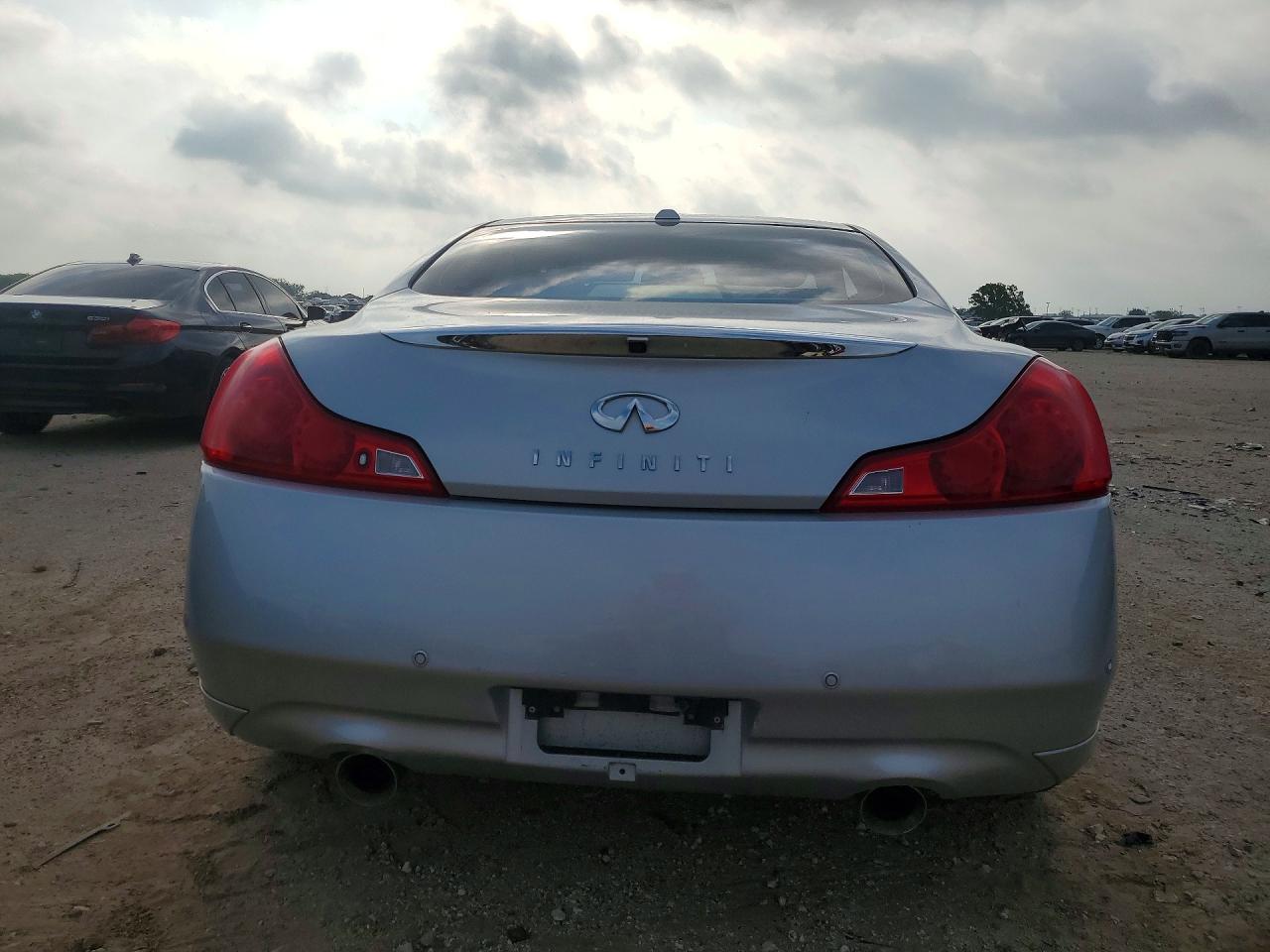 2013 Infiniti G37 Coupe X Серебряный vin: JN1CV6EL2DM981745