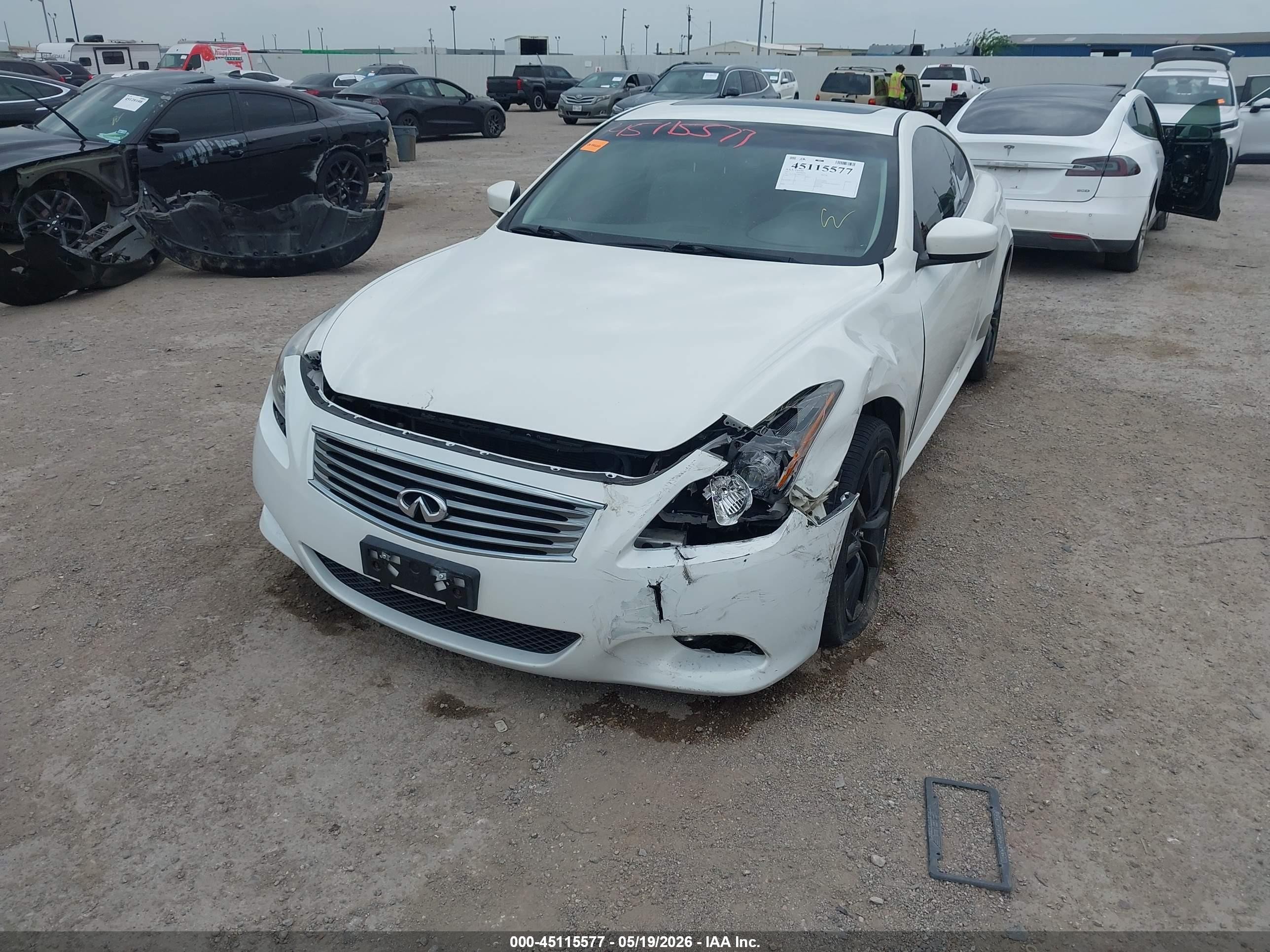 2011 Infiniti G37x   White vin: JN1CV6EL3BM261612