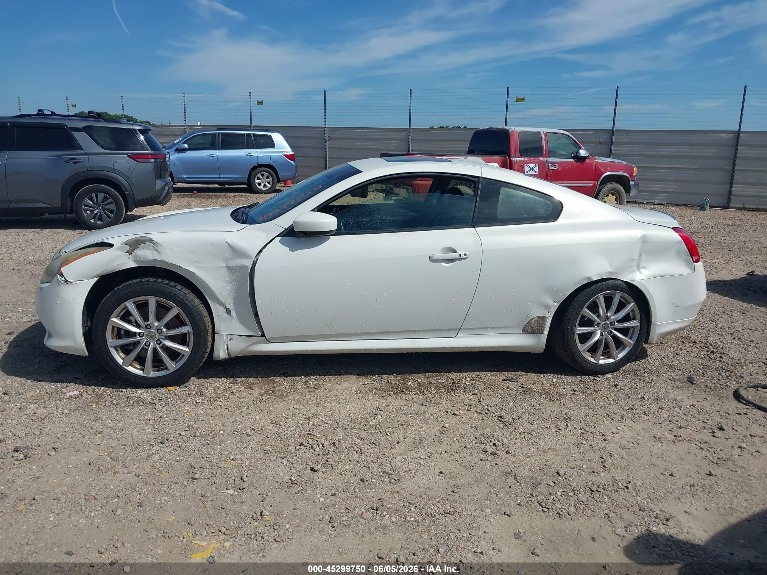 2012 Infiniti G37x   White vin: JN1CV6EL3CM471760