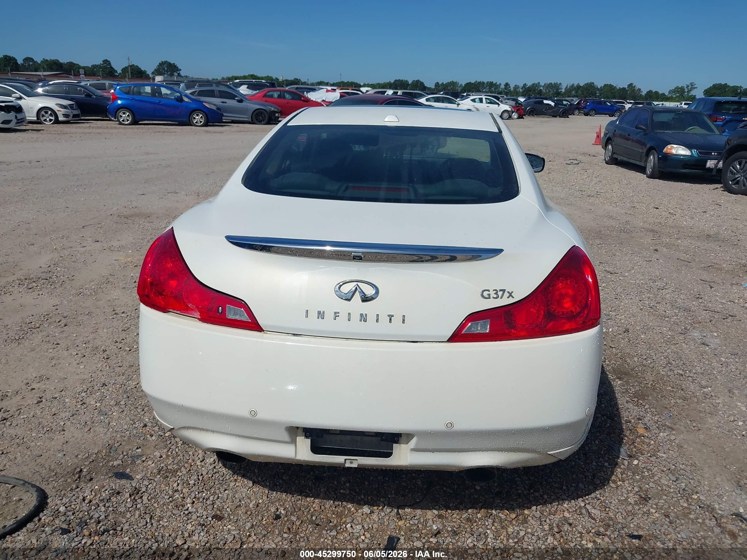 2012 Infiniti G37x   White vin: JN1CV6EL3CM471760