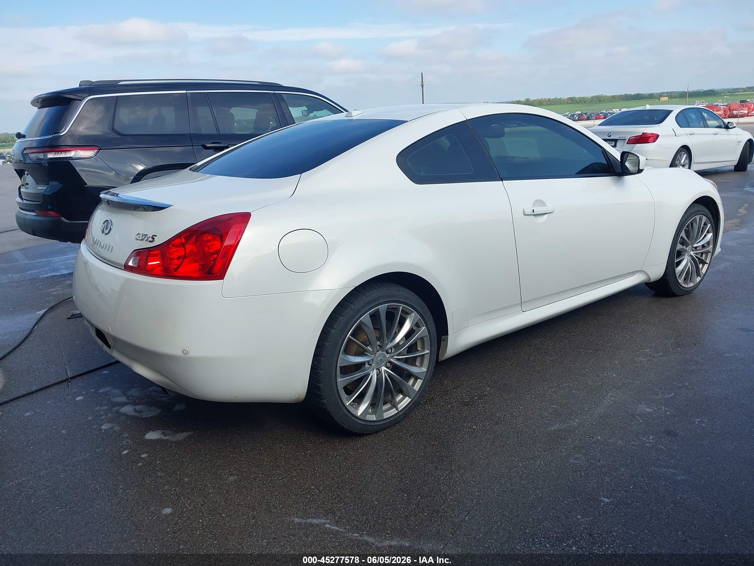 2012 Infiniti G37x   White vin: JN1CV6EL3CM472603