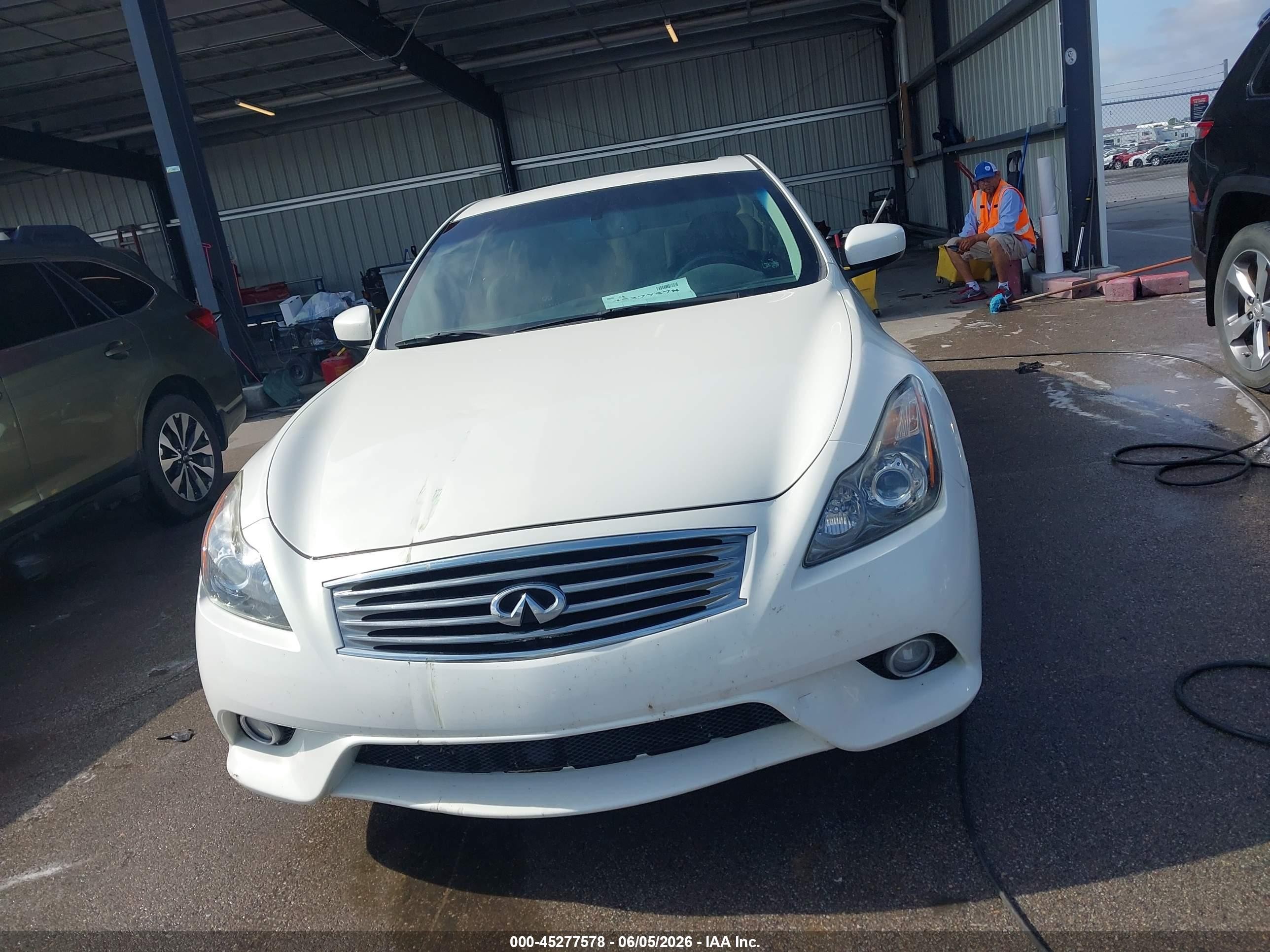 2012 Infiniti G37x   White vin: JN1CV6EL3CM472603