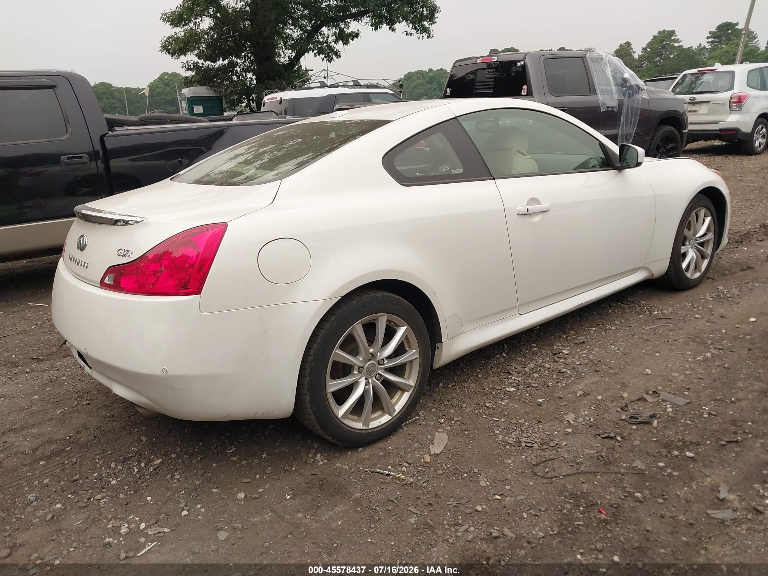 2013 Infiniti G37x White vin: JN1CV6EL3DM981429