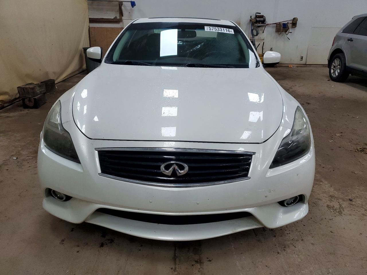 2014 Infiniti Q60 Coupe Base White vin: JN1CV6EL3EM130569
