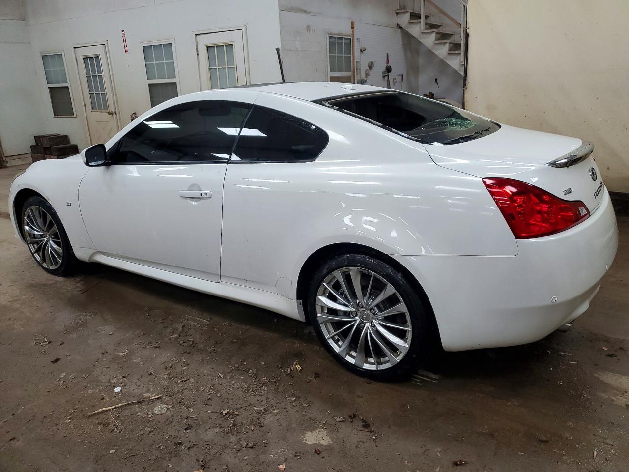 2014 Infiniti Q60 Coupe Base White vin: JN1CV6EL3EM130569