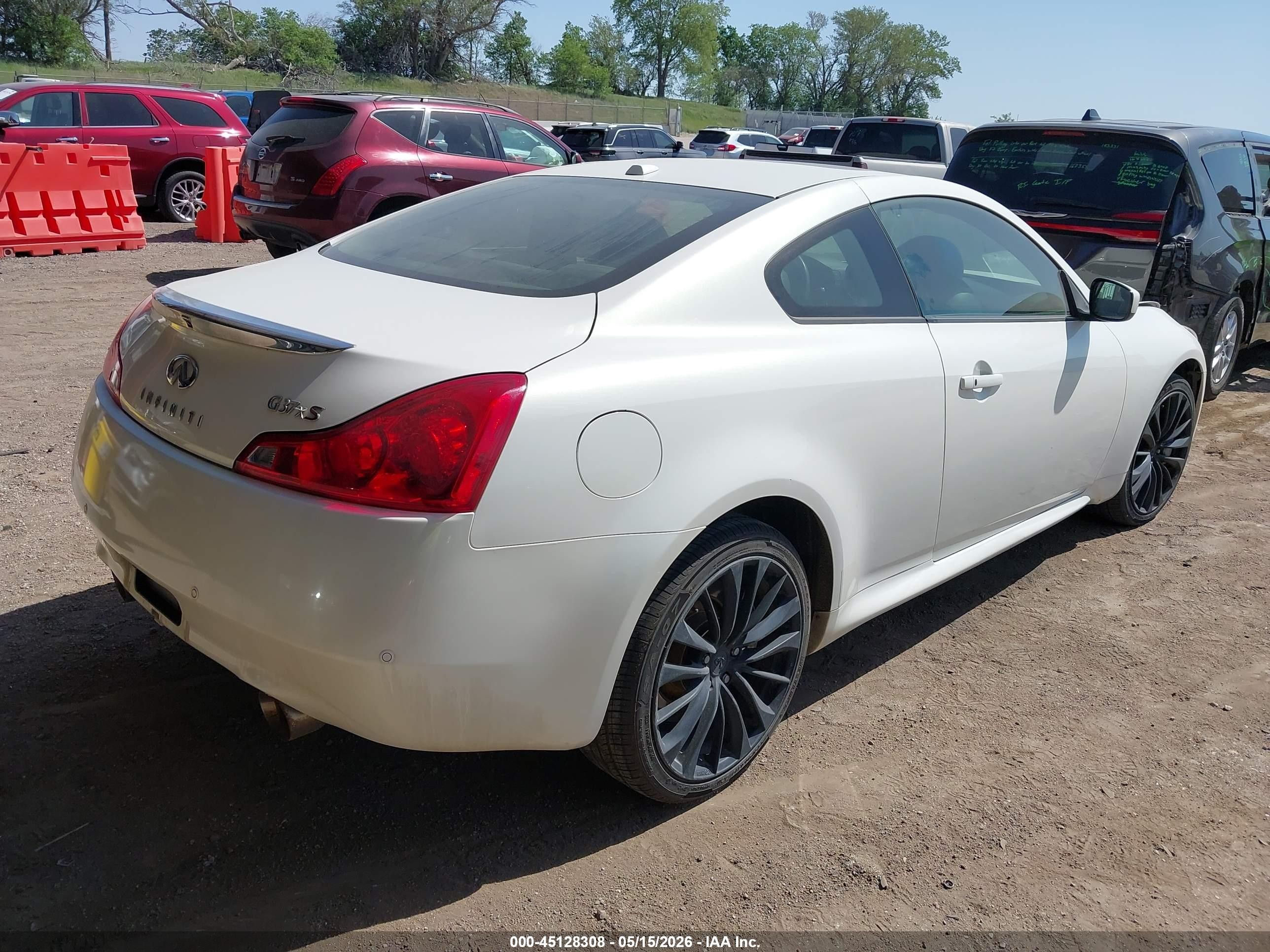 2012 Infiniti G37x   White vin: JN1CV6EL4CM473310