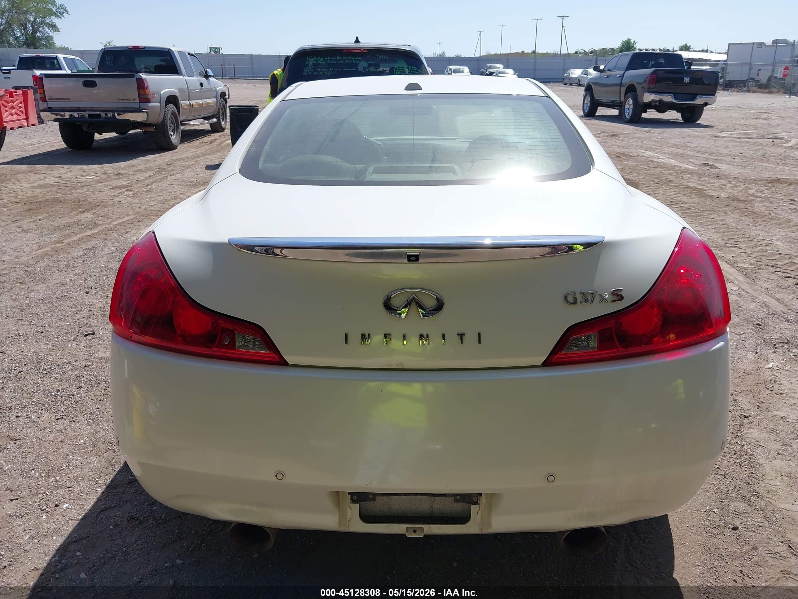 2012 Infiniti G37x   White vin: JN1CV6EL4CM473310