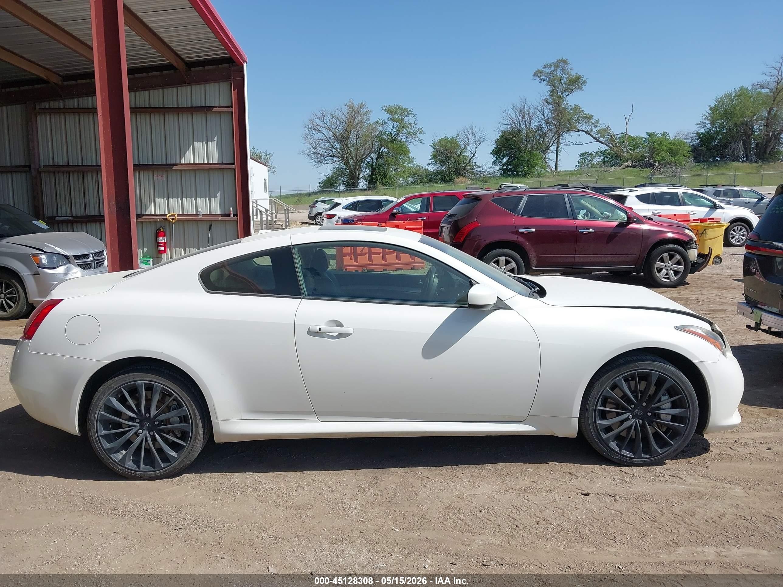 2012 Infiniti G37x   White vin: JN1CV6EL4CM473310