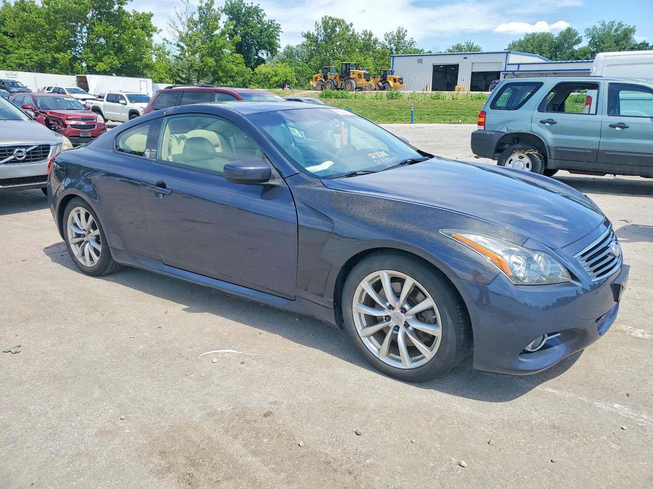 2014 Infiniti Q60 Coupe Base Gray vin: JN1CV6EL5EM131948