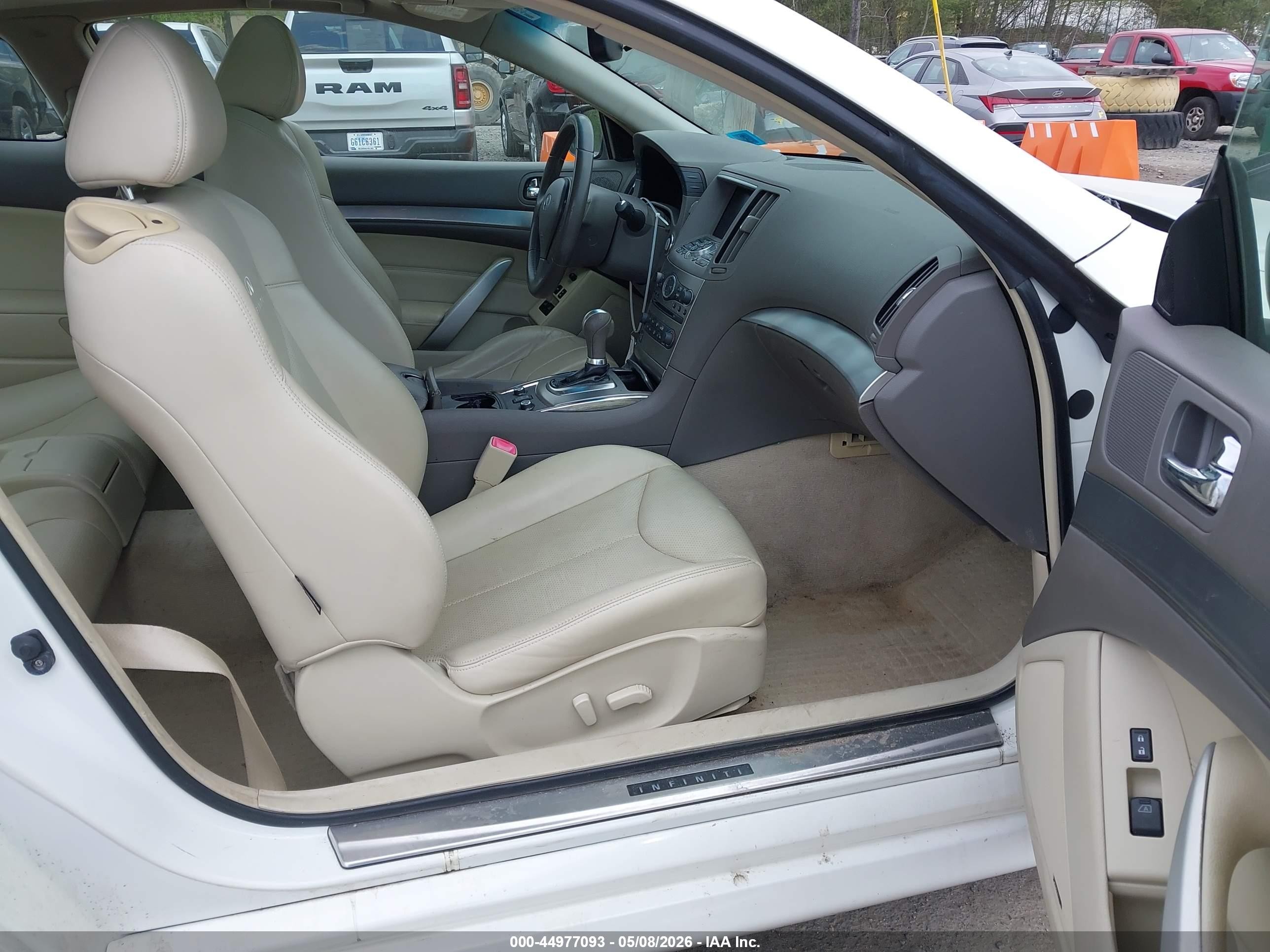 2012 Infiniti G37x   White vin: JN1CV6EL6CM472286