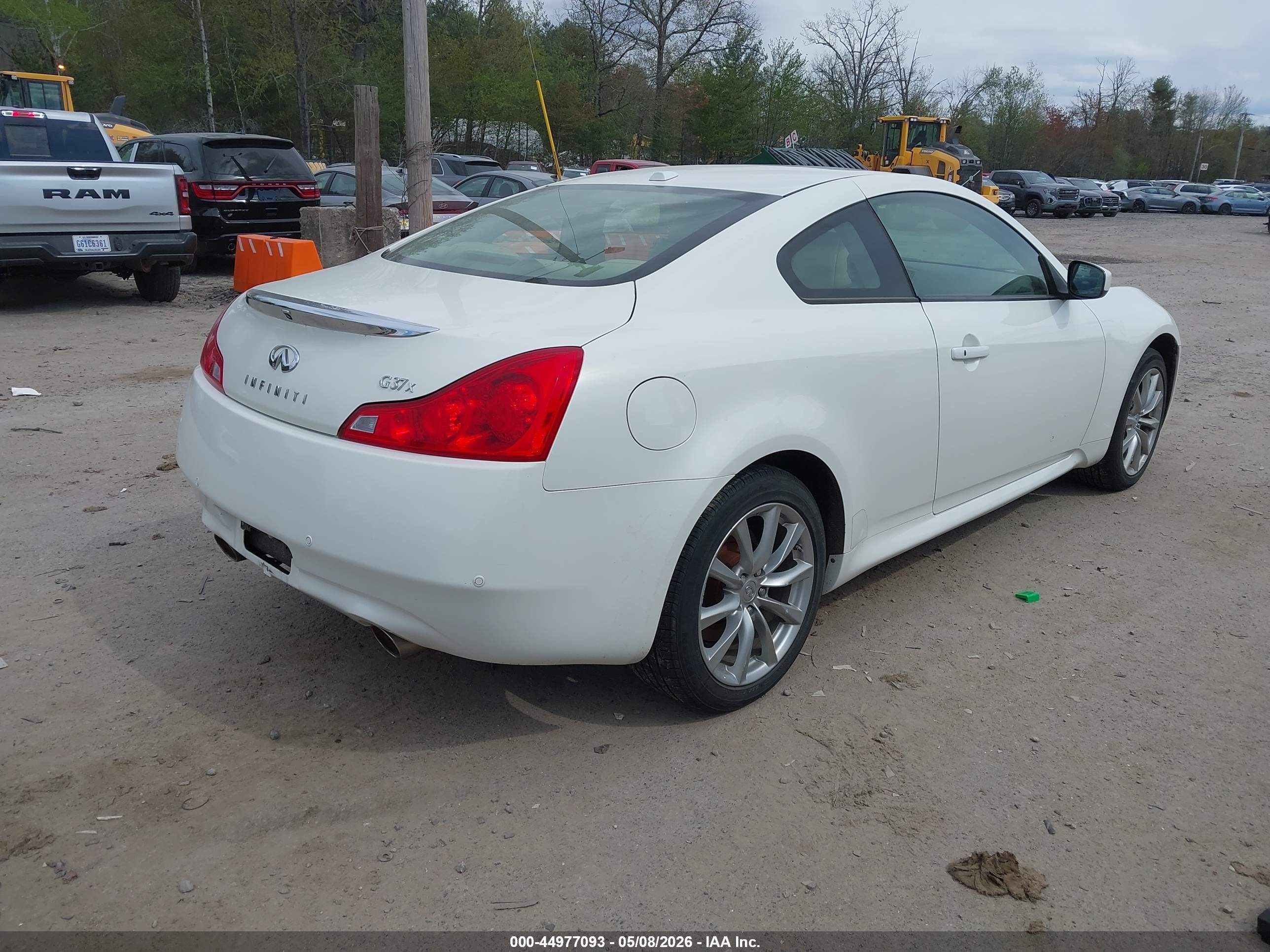 2012 Infiniti G37x   White vin: JN1CV6EL6CM472286