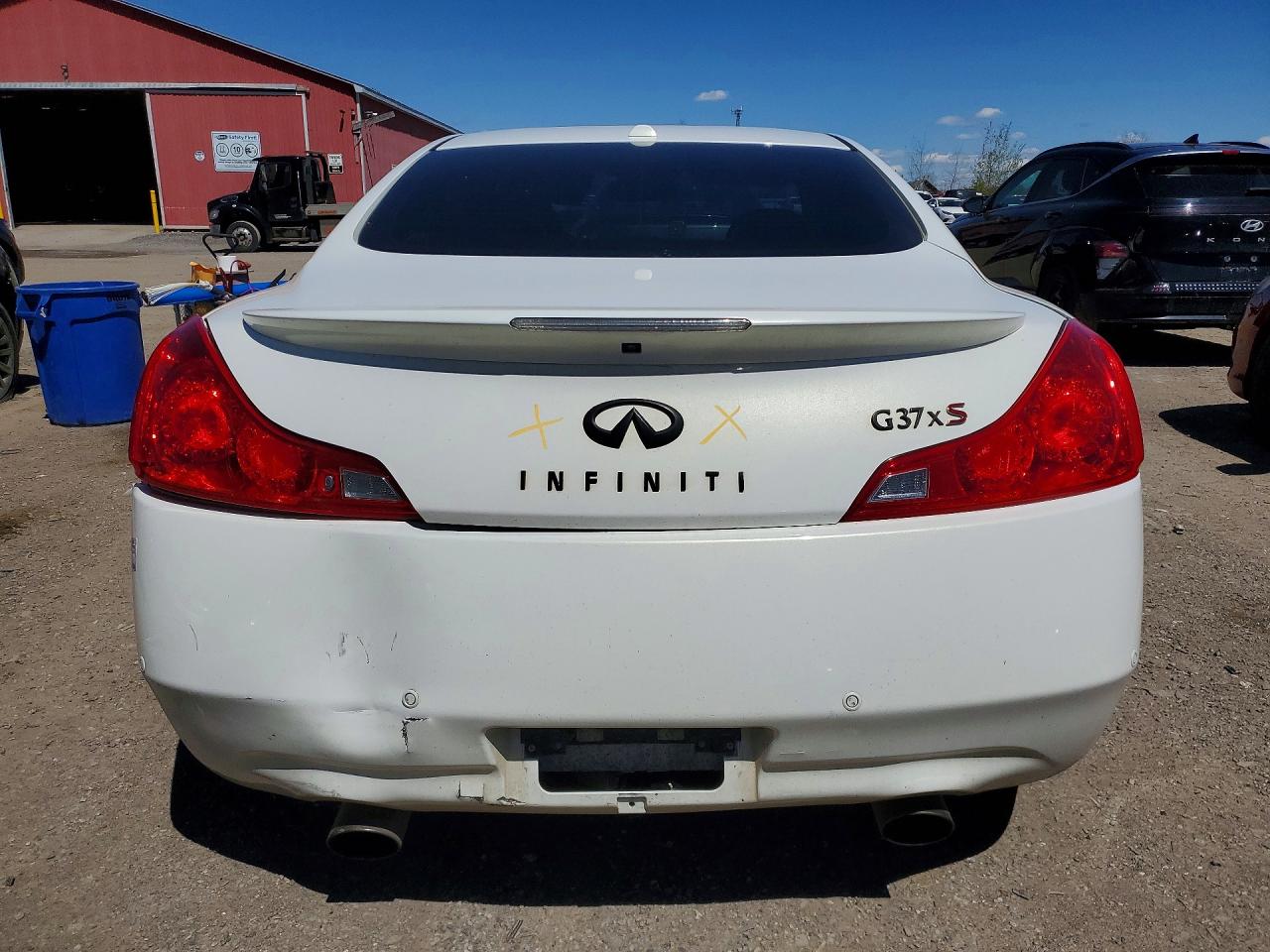 2011 Infiniti G37 White vin: JN1CV6EL7BM260432