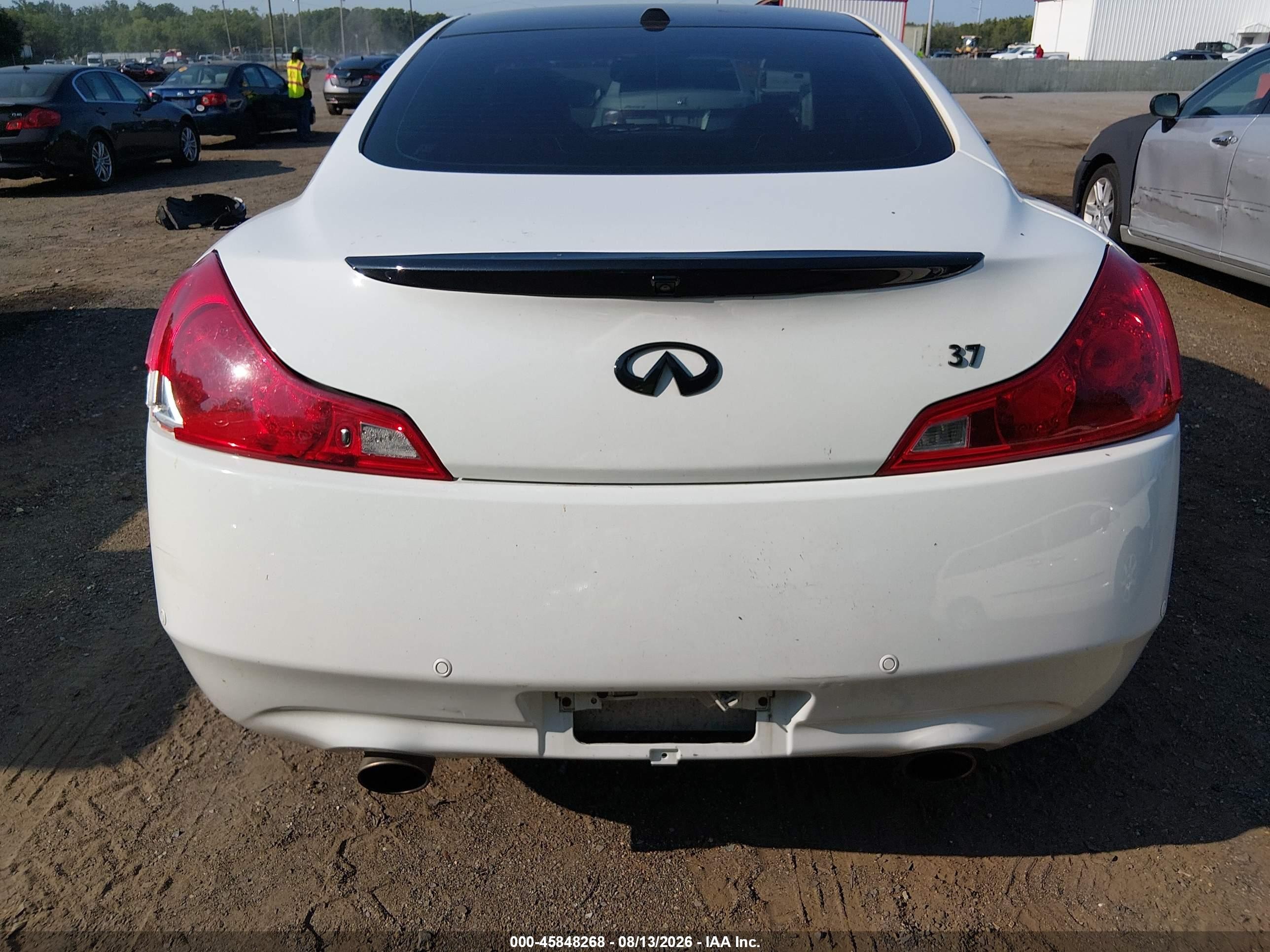 2012 Infiniti G37x   White vin: JN1CV6EL7CM471972