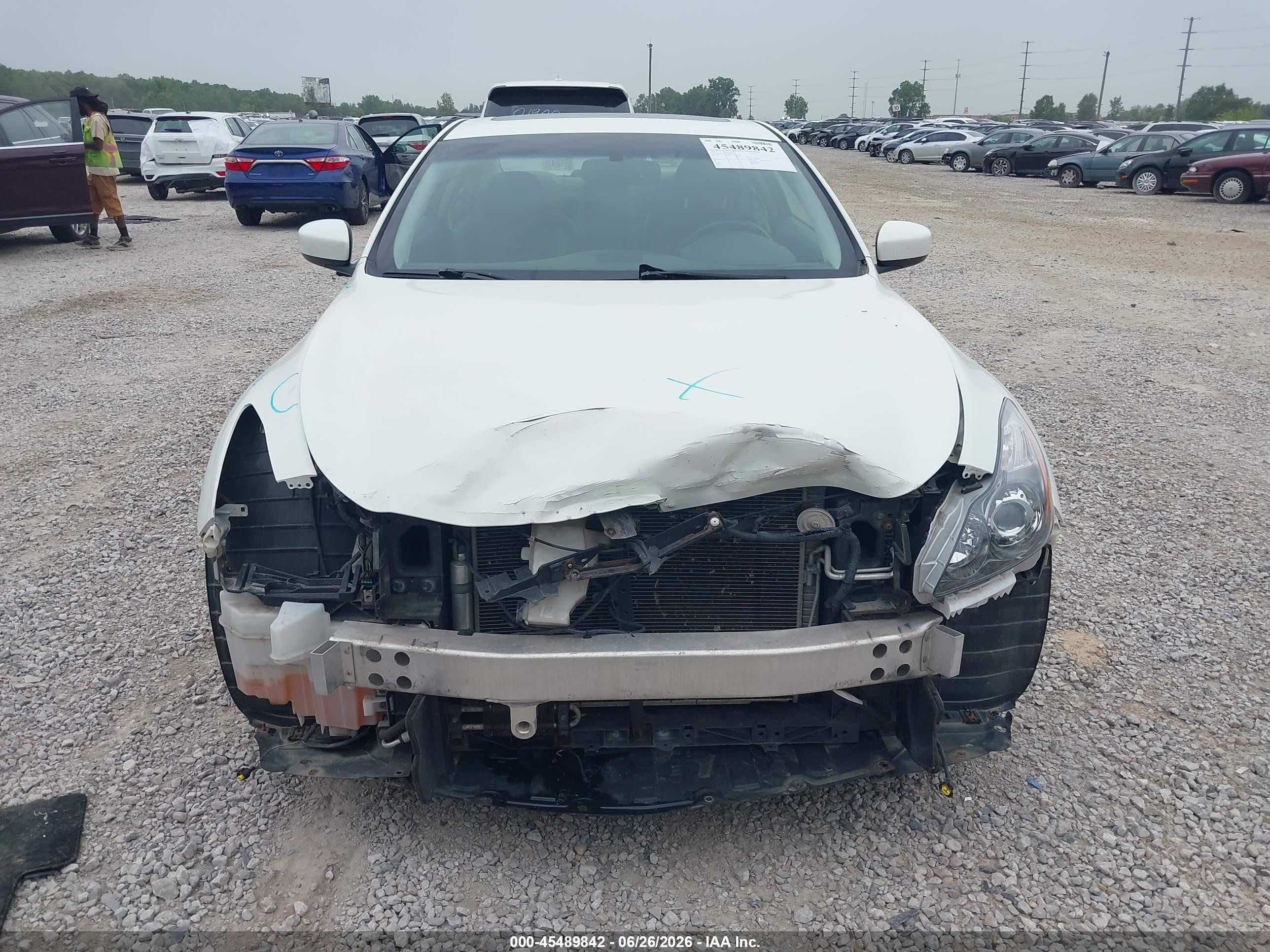 2013 Infiniti G37x   White vin: JN1CV6EL7DM981353