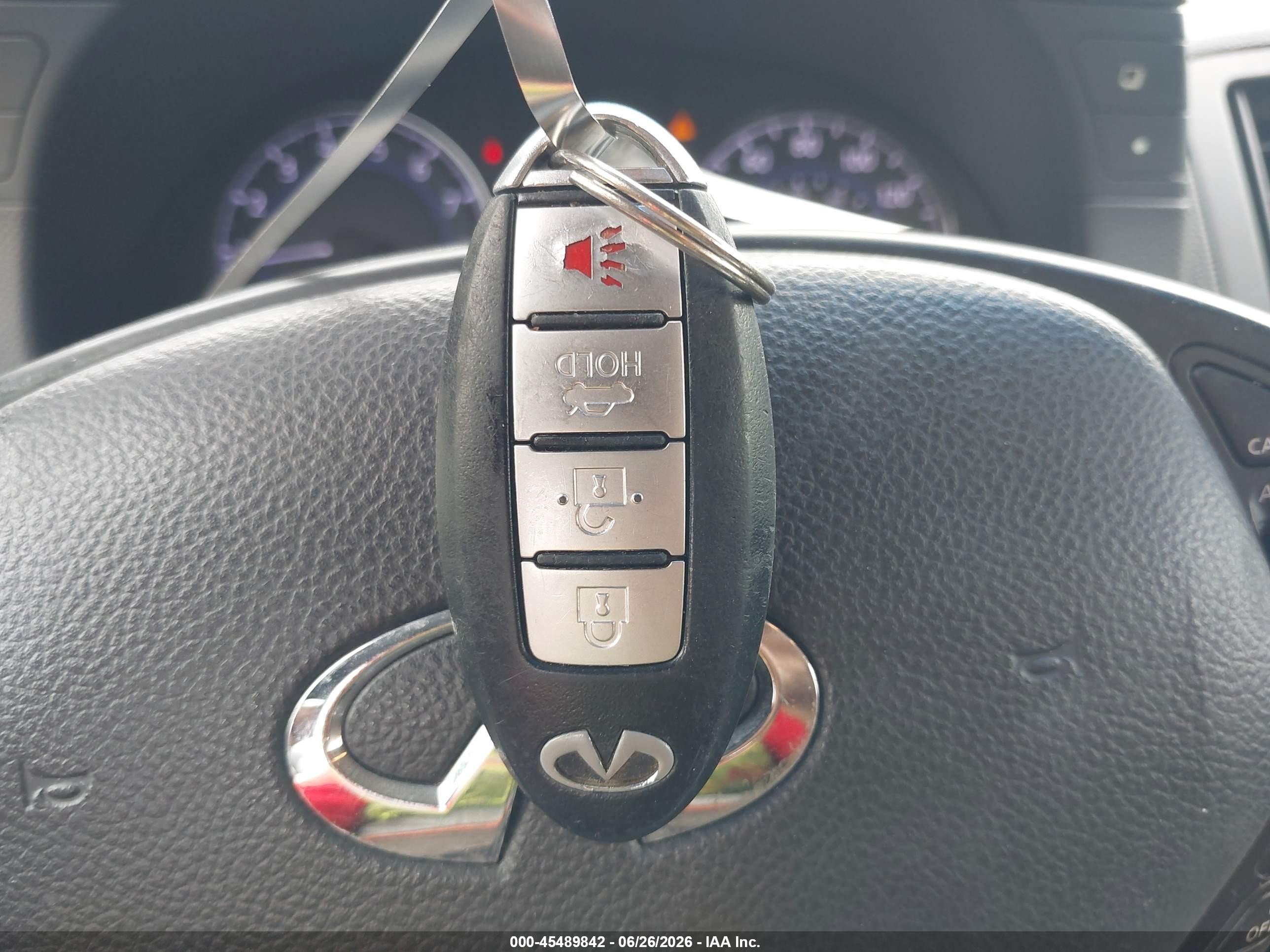 2013 Infiniti G37x   White vin: JN1CV6EL7DM981353