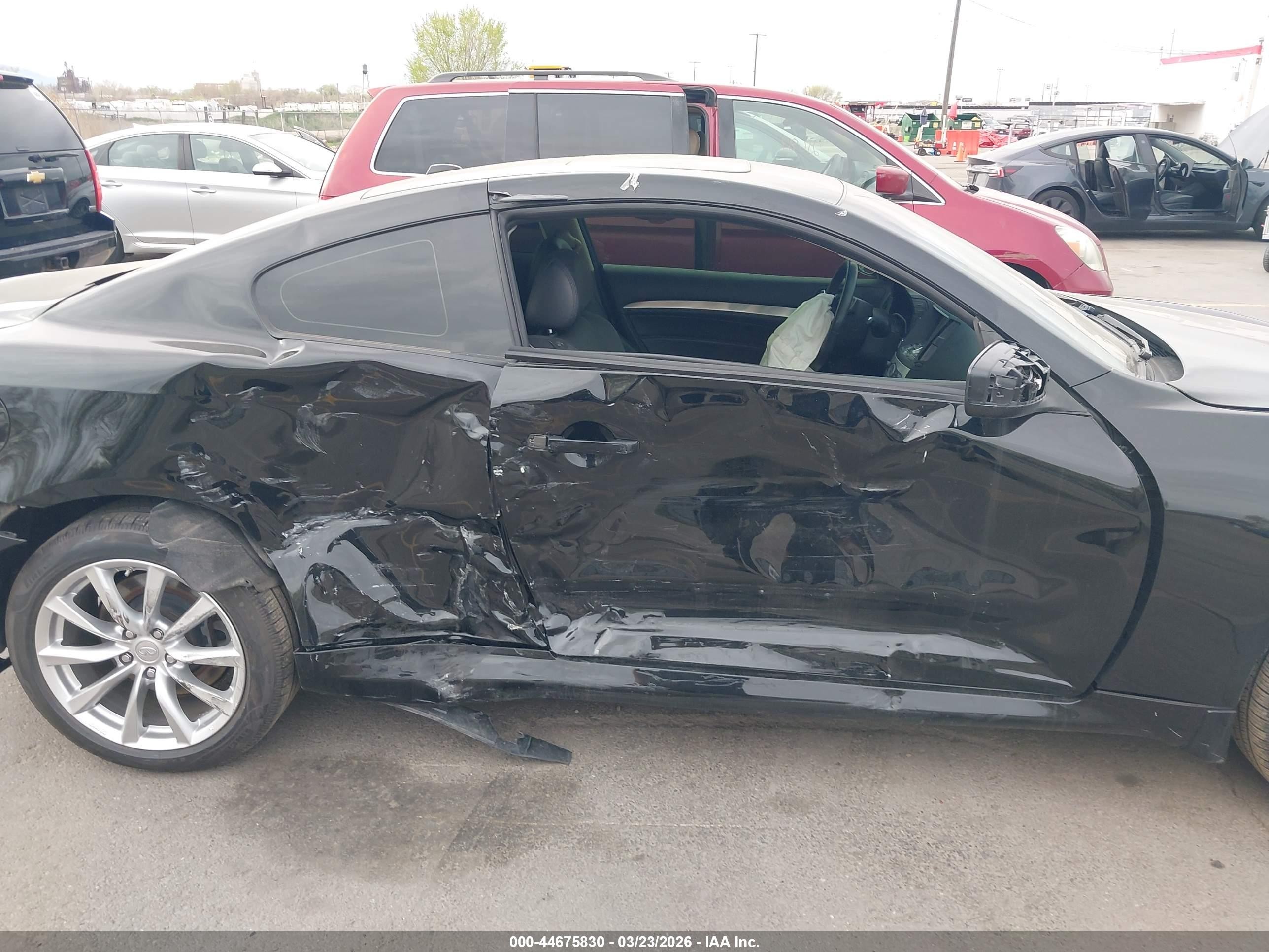 2014 Infiniti Q60   Черный vin: JN1CV6EL7EM132079
