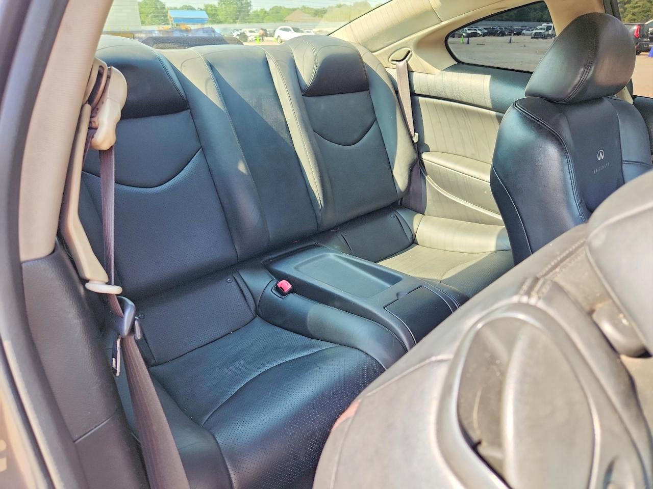 2012 Infiniti G37 Silver vin: JN1CV6EL9CM472329