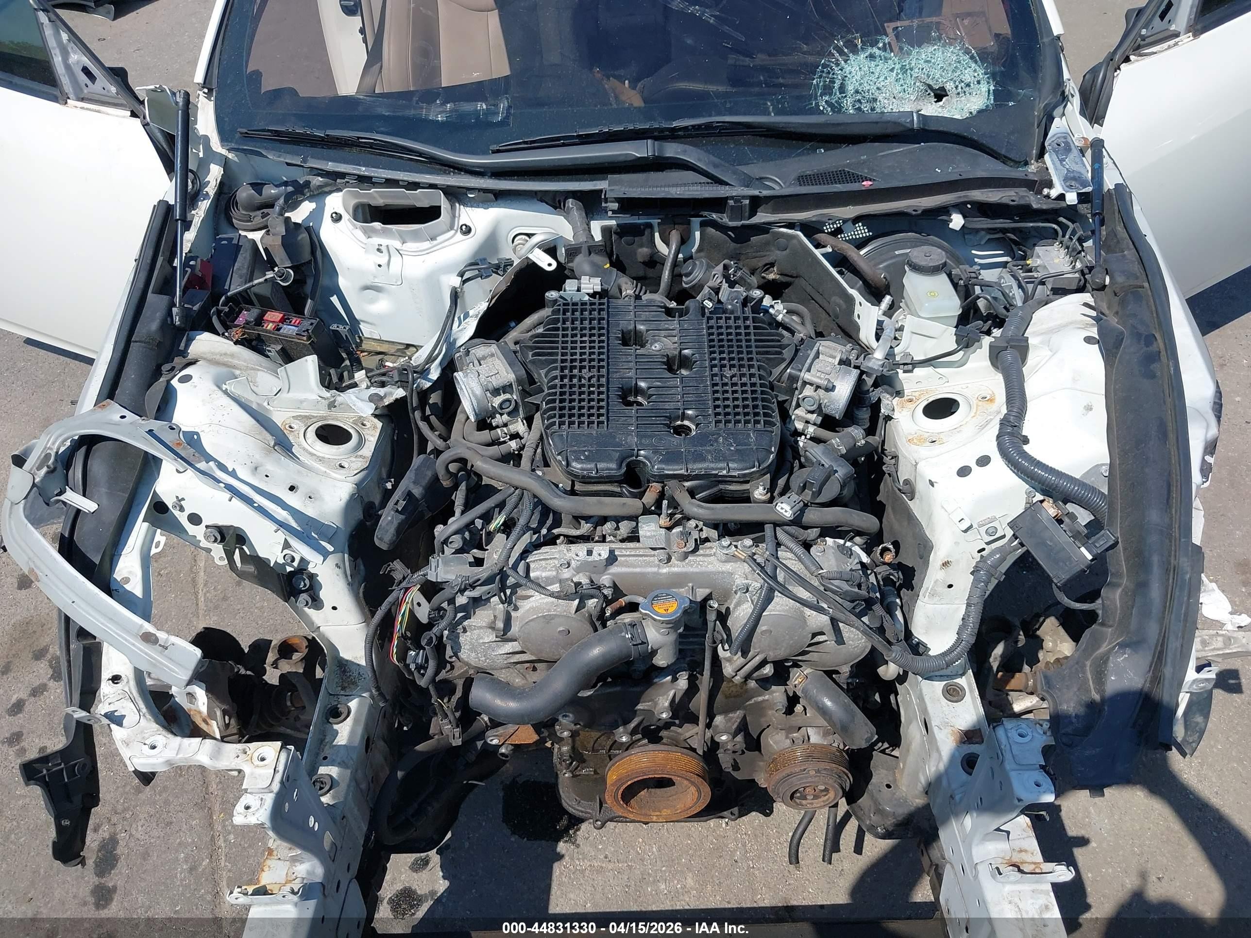 2015 Infiniti Q60   Белый vin: JN1CV6EL9FM890300