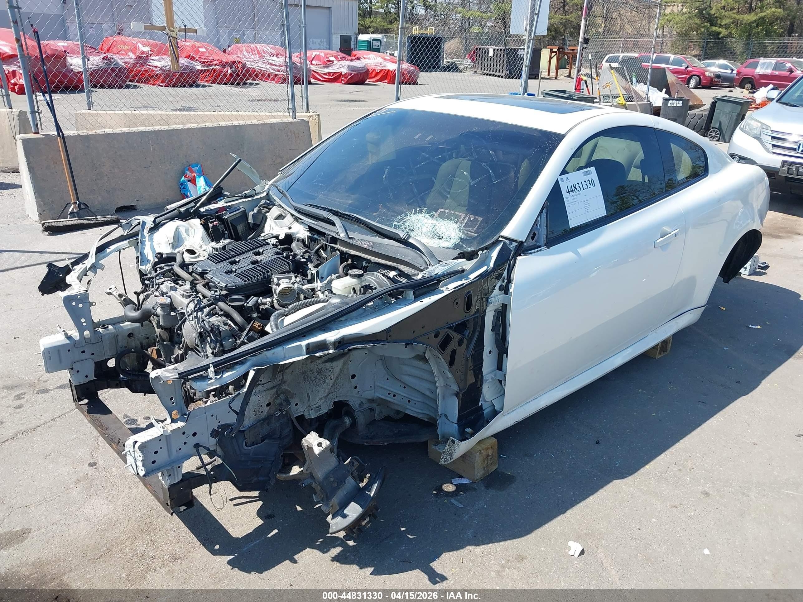 2015 Infiniti Q60   Белый vin: JN1CV6EL9FM890300