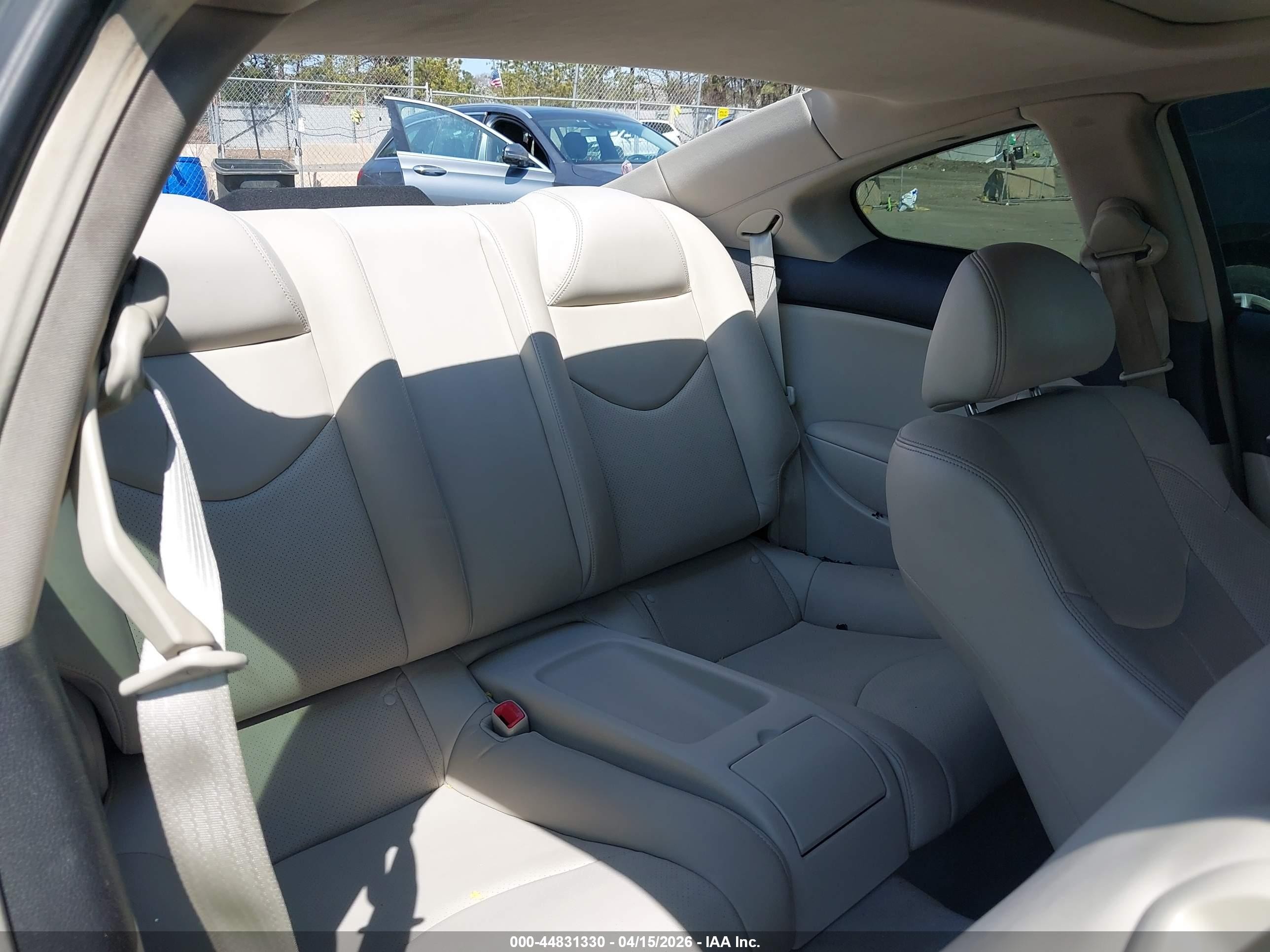 2015 Infiniti Q60   Белый vin: JN1CV6EL9FM890300