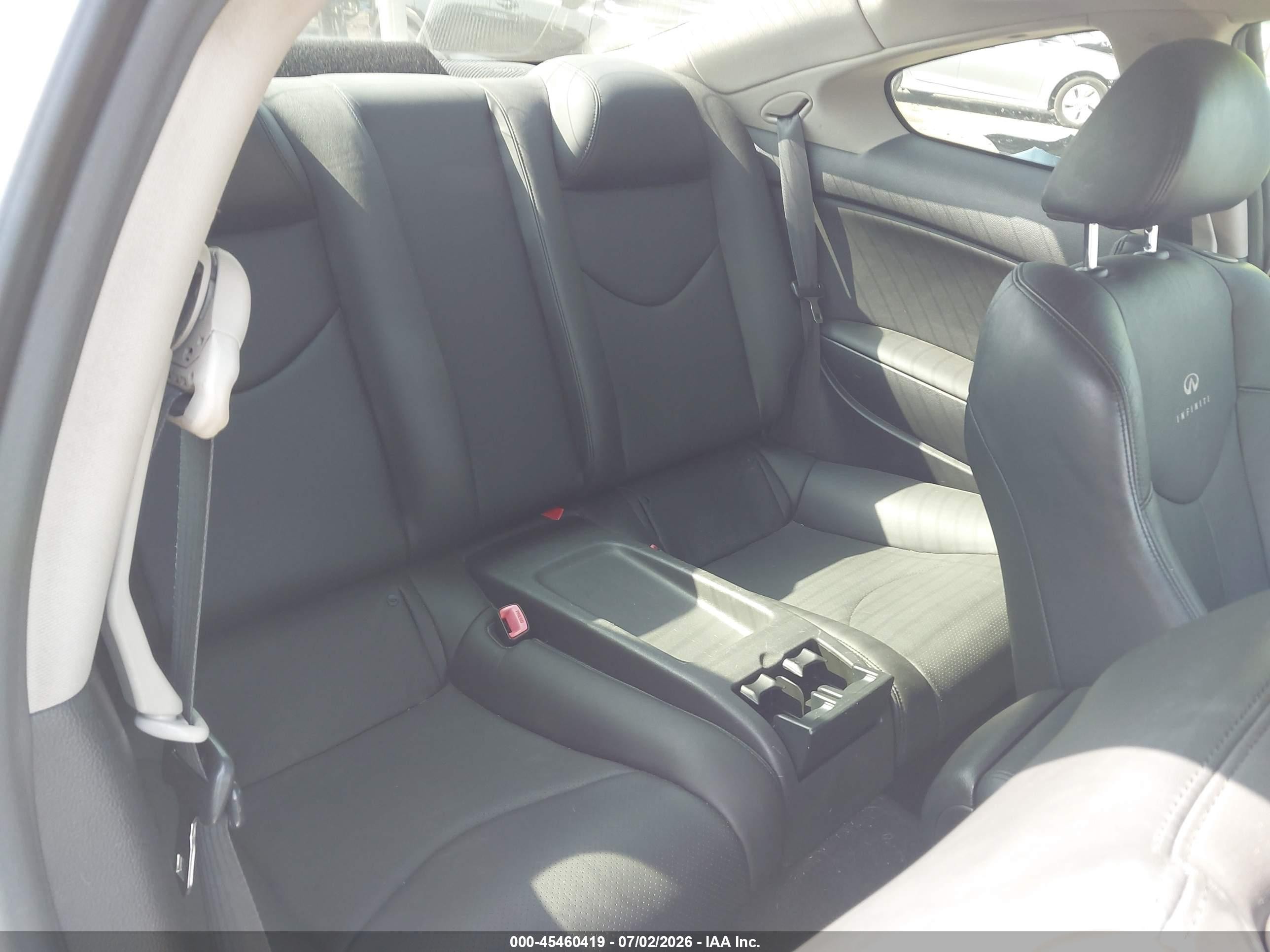 2013 Infiniti G37x   White vin: JN1CV6ELXDM981301