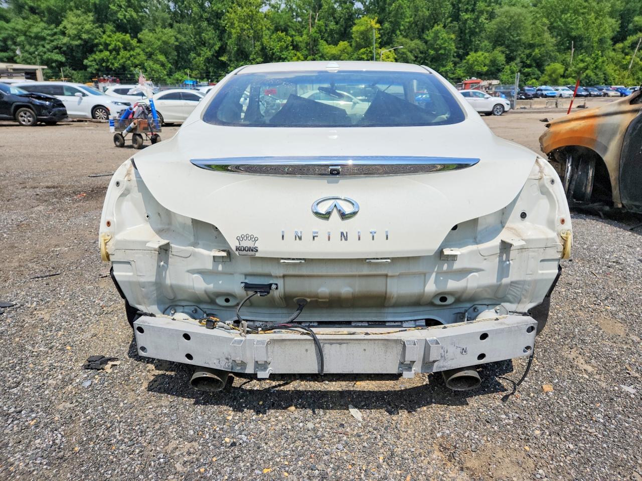 2015 Infiniti Q60 Coupe Base Белый vin: JN1CV6ELXFM890547