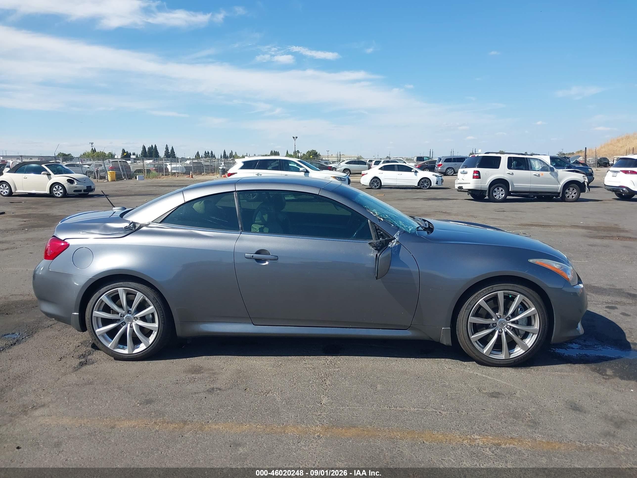 2010 Infiniti G37   Серый vin: JN1CV6FE0AM350648
