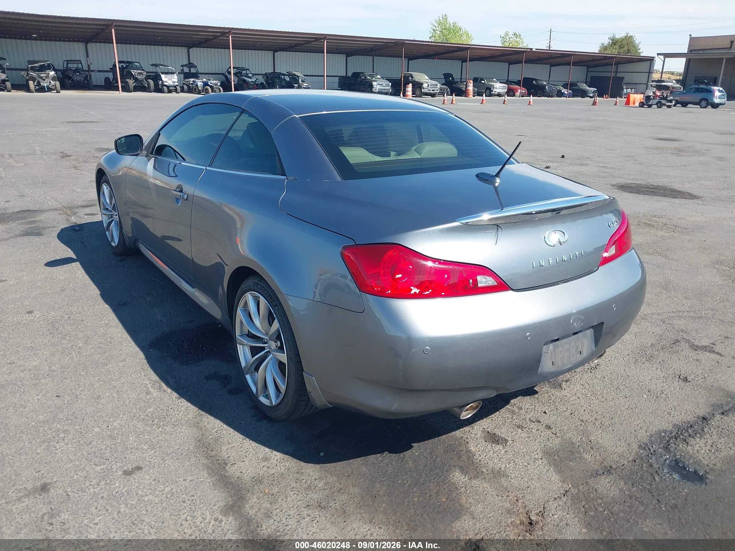 2010 Infiniti G37   Серый vin: JN1CV6FE0AM350648