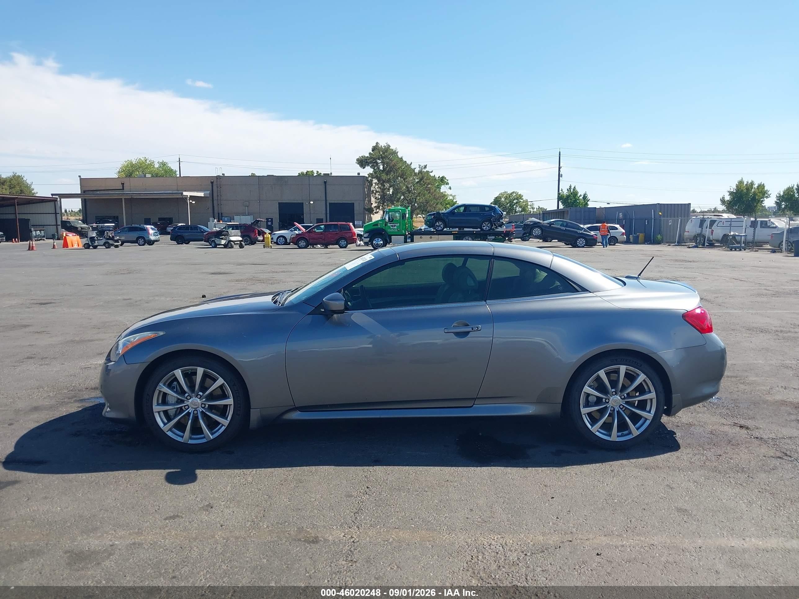 2010 Infiniti G37   Серый vin: JN1CV6FE0AM350648
