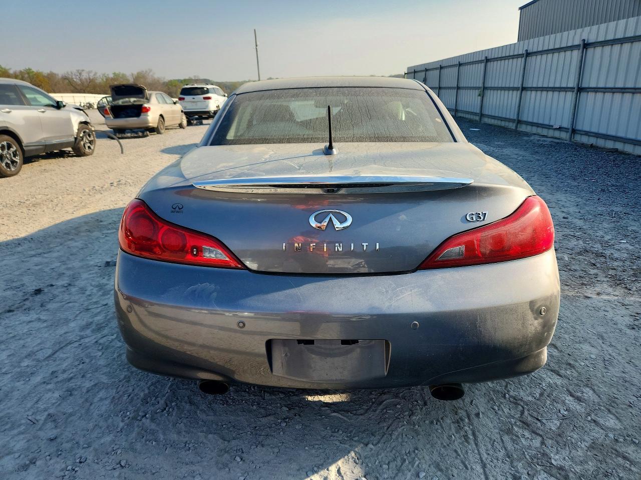 2011 Infiniti G37 Convertible Base Silver vin: JN1CV6FE0BM953763