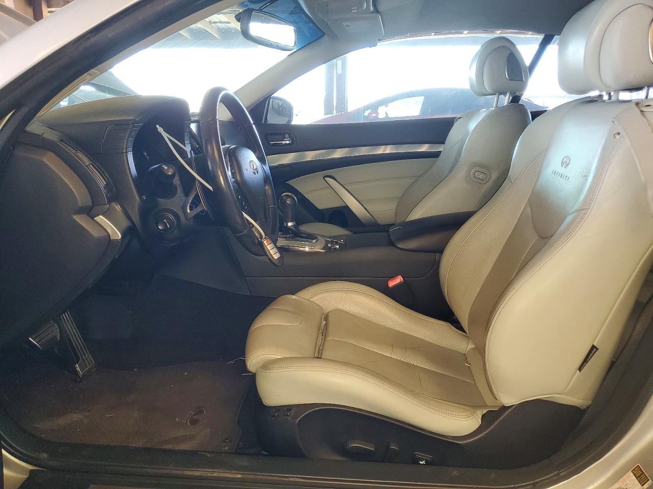 2010 Infiniti G37 Convertible Base Silver vin: JN1CV6FE1AM350898