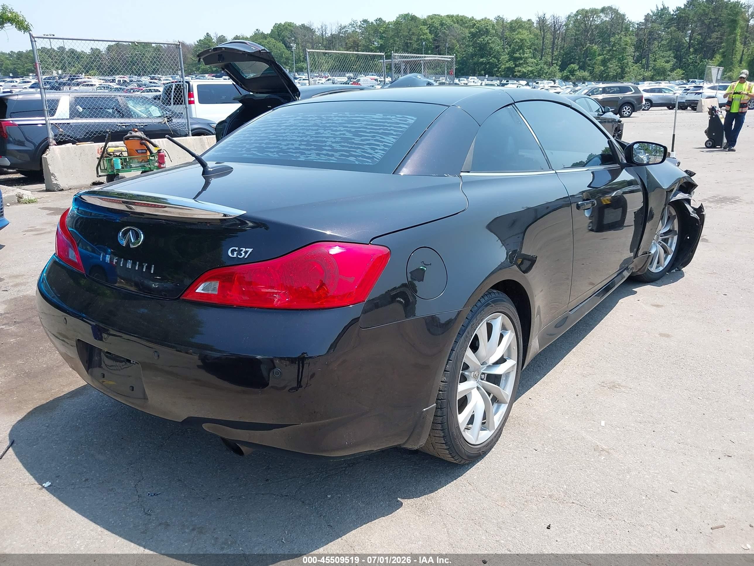 2013 Infiniti G37   Purple vin: JN1CV6FE1DM771797