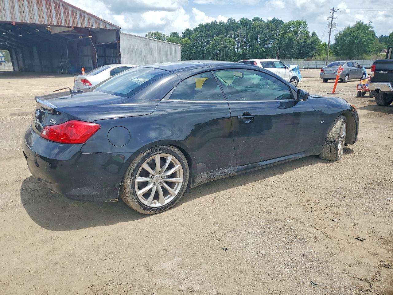 2015 Infiniti Q60 Convertible Base Черный vin: JN1CV6FE1FM810147