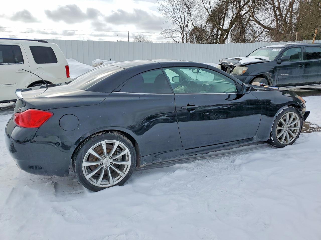 2010 Infiniti G37 Base Black vin: JN1CV6FE2AM351428
