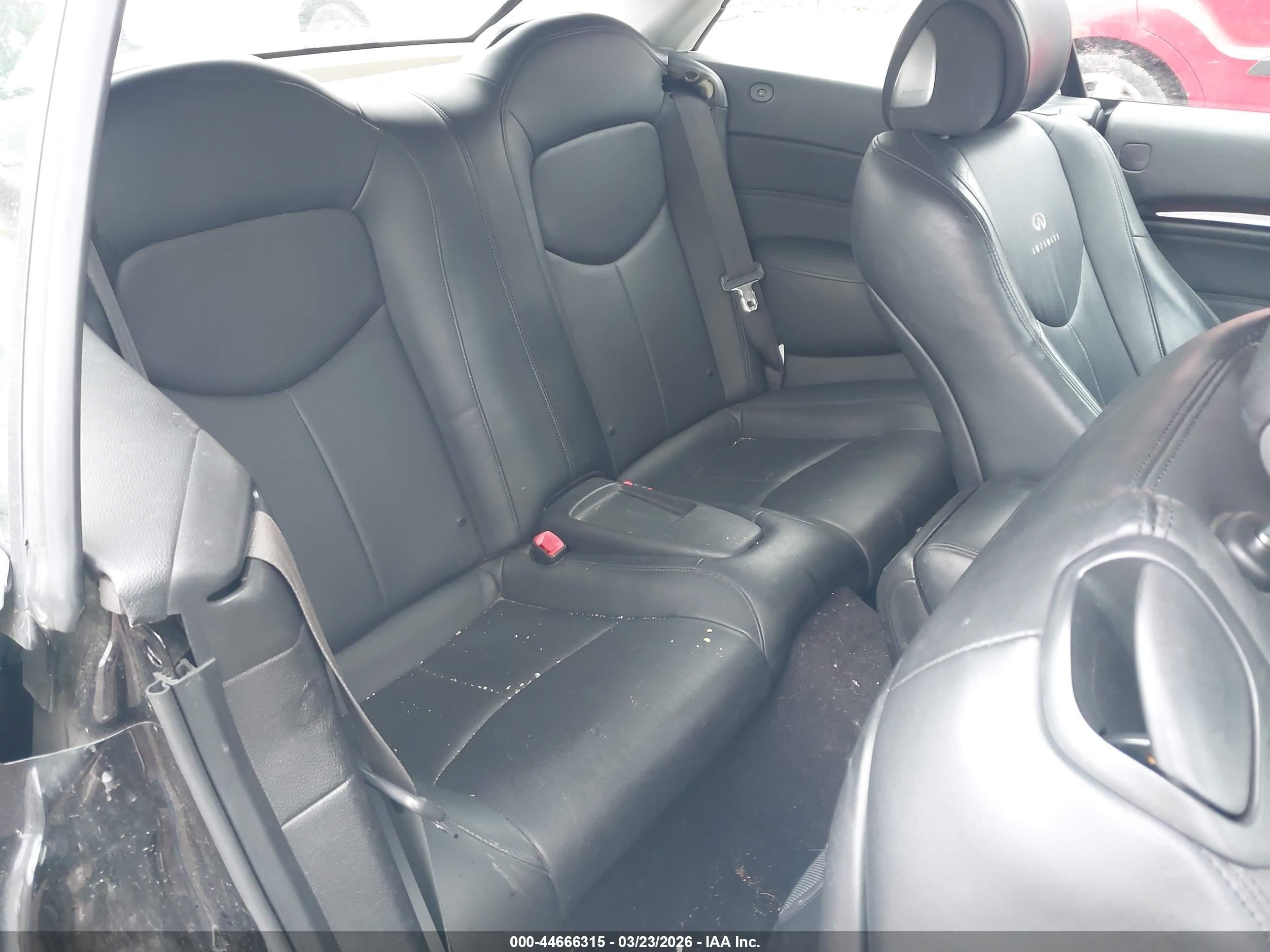 2011 Infiniti G37   Black vin: JN1CV6FE2BM952825