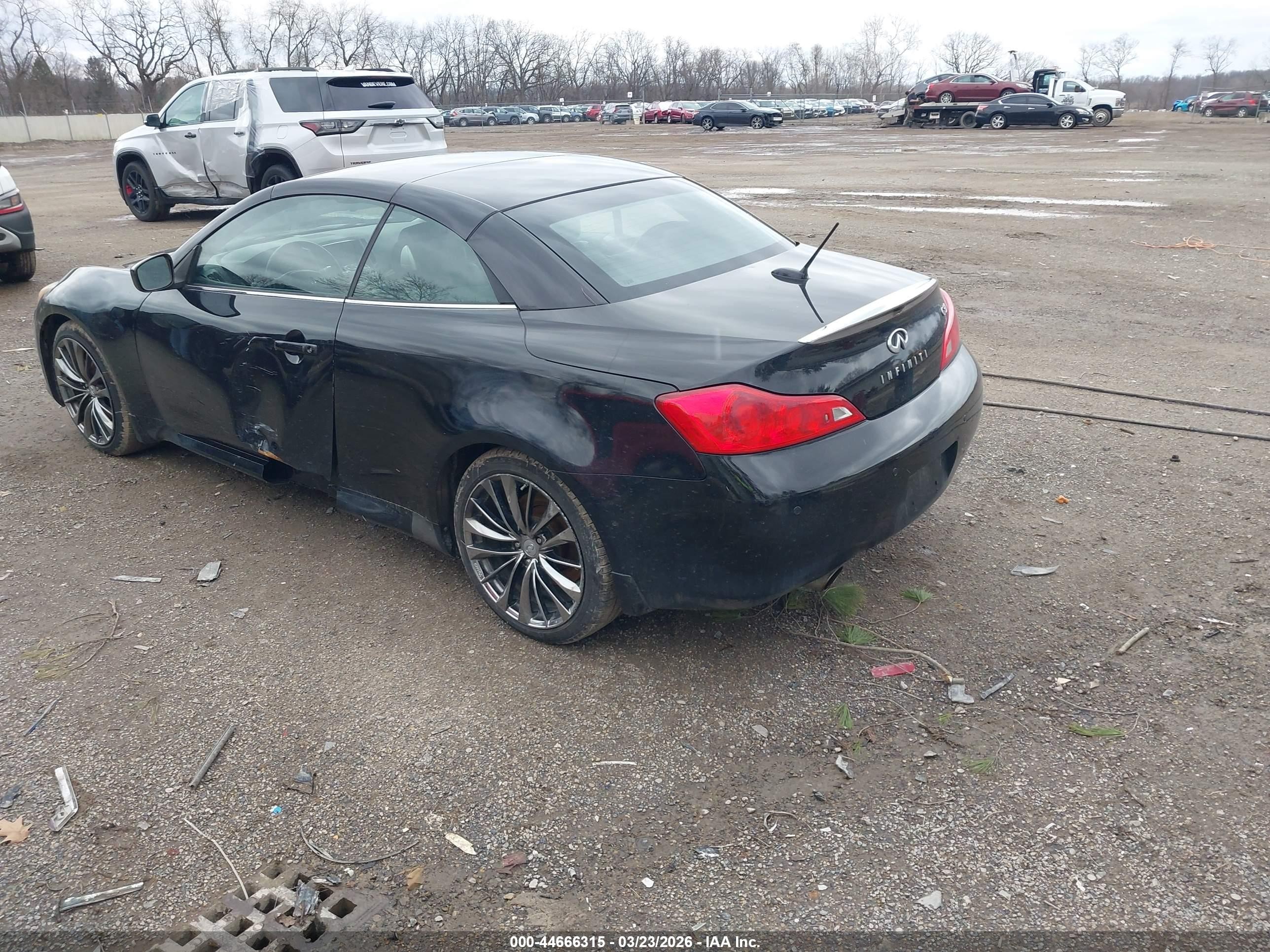 2011 Infiniti G37   Black vin: JN1CV6FE2BM952825