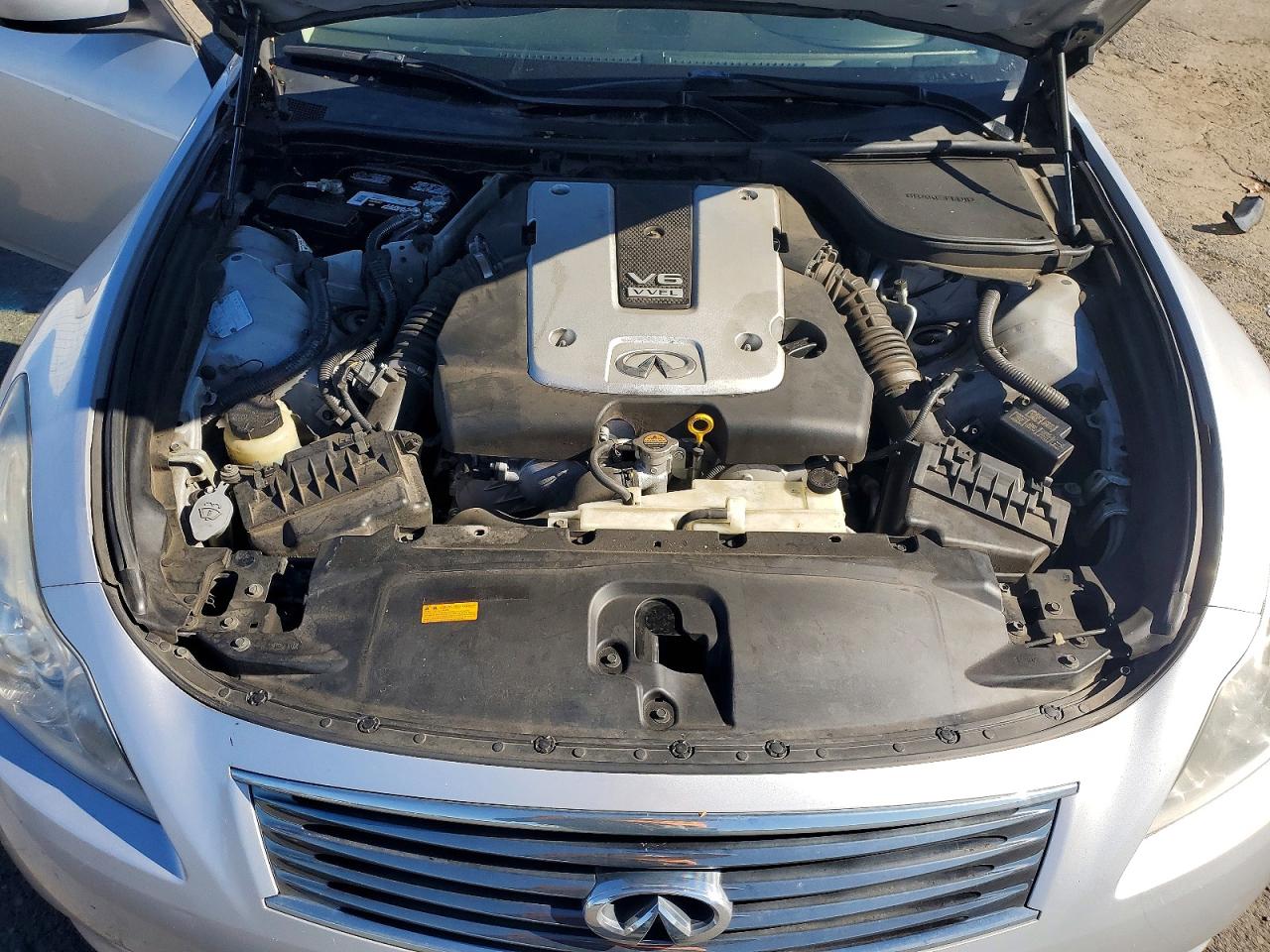 2010 Infiniti G37 Convertible Base Silver vin: JN1CV6FE3AM350174