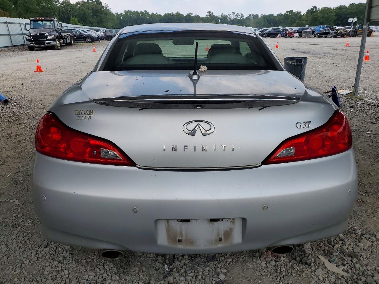 2010 Infiniti G37 Convertible Base Silver vin: JN1CV6FE3AM351499