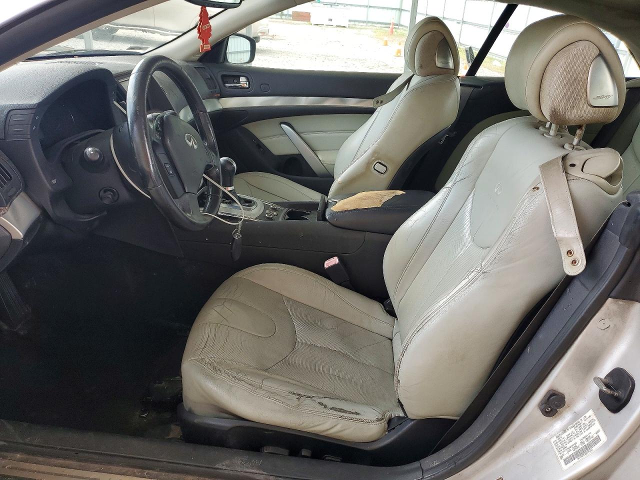 2010 Infiniti G37 Convertible Base Silver vin: JN1CV6FE3AM351499