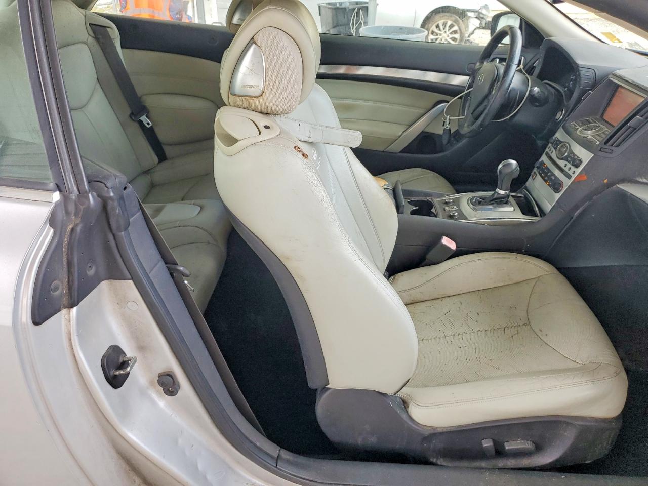2010 Infiniti G37 Convertible Base Silver vin: JN1CV6FE3AM351499