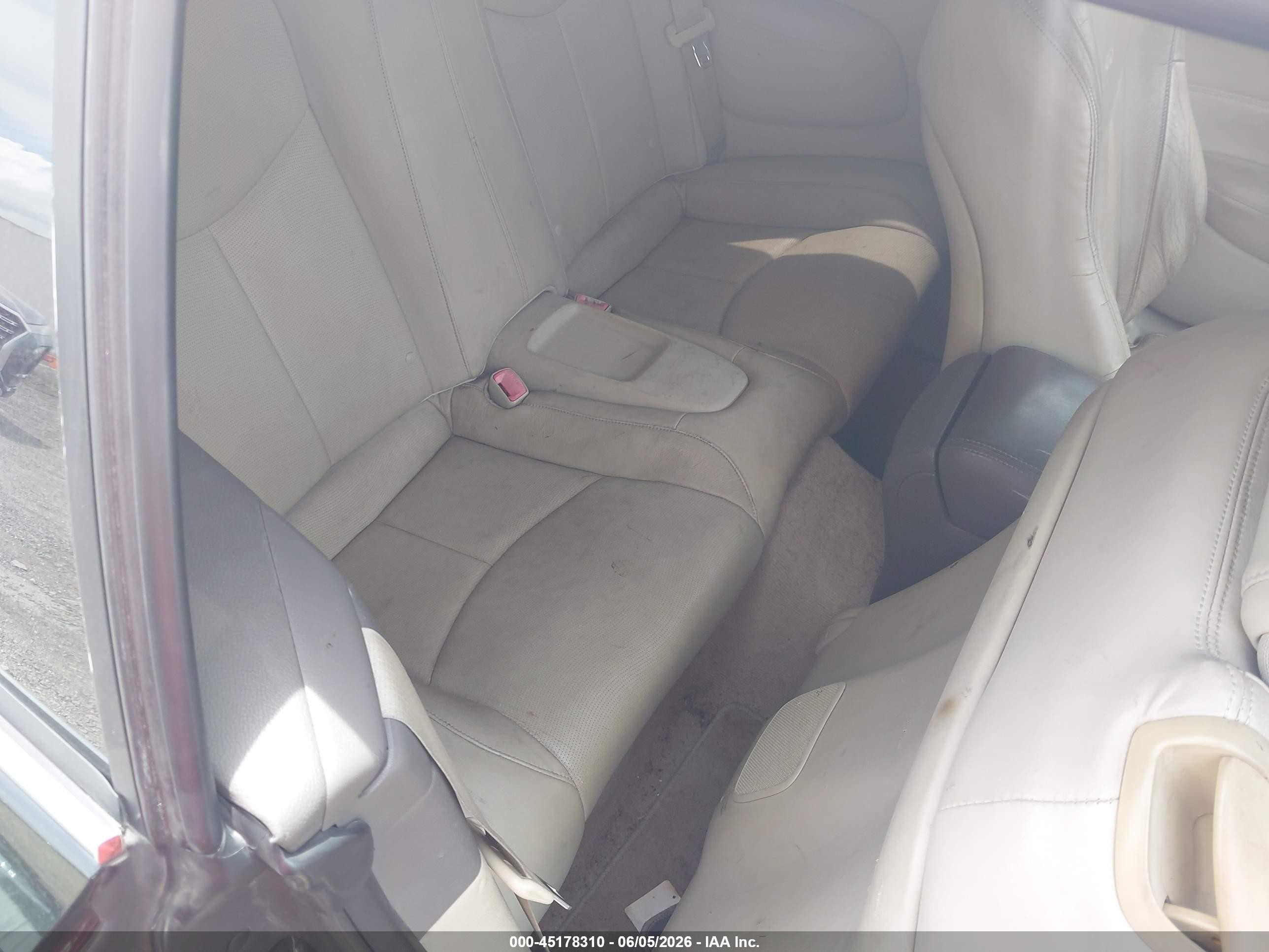 2010 Infiniti G37   Black vin: JN1CV6FE3AM354208