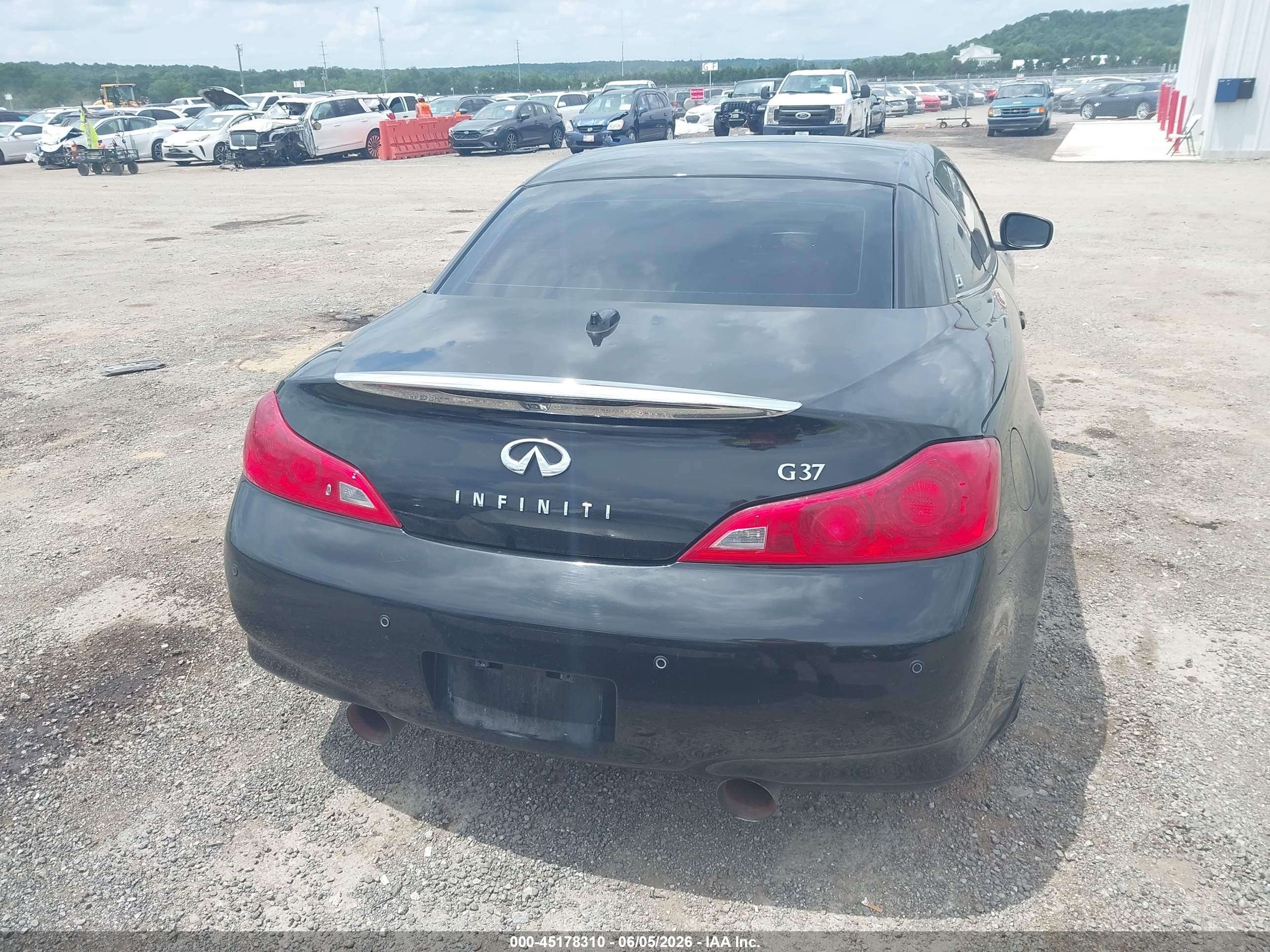2010 Infiniti G37   Black vin: JN1CV6FE3AM354208